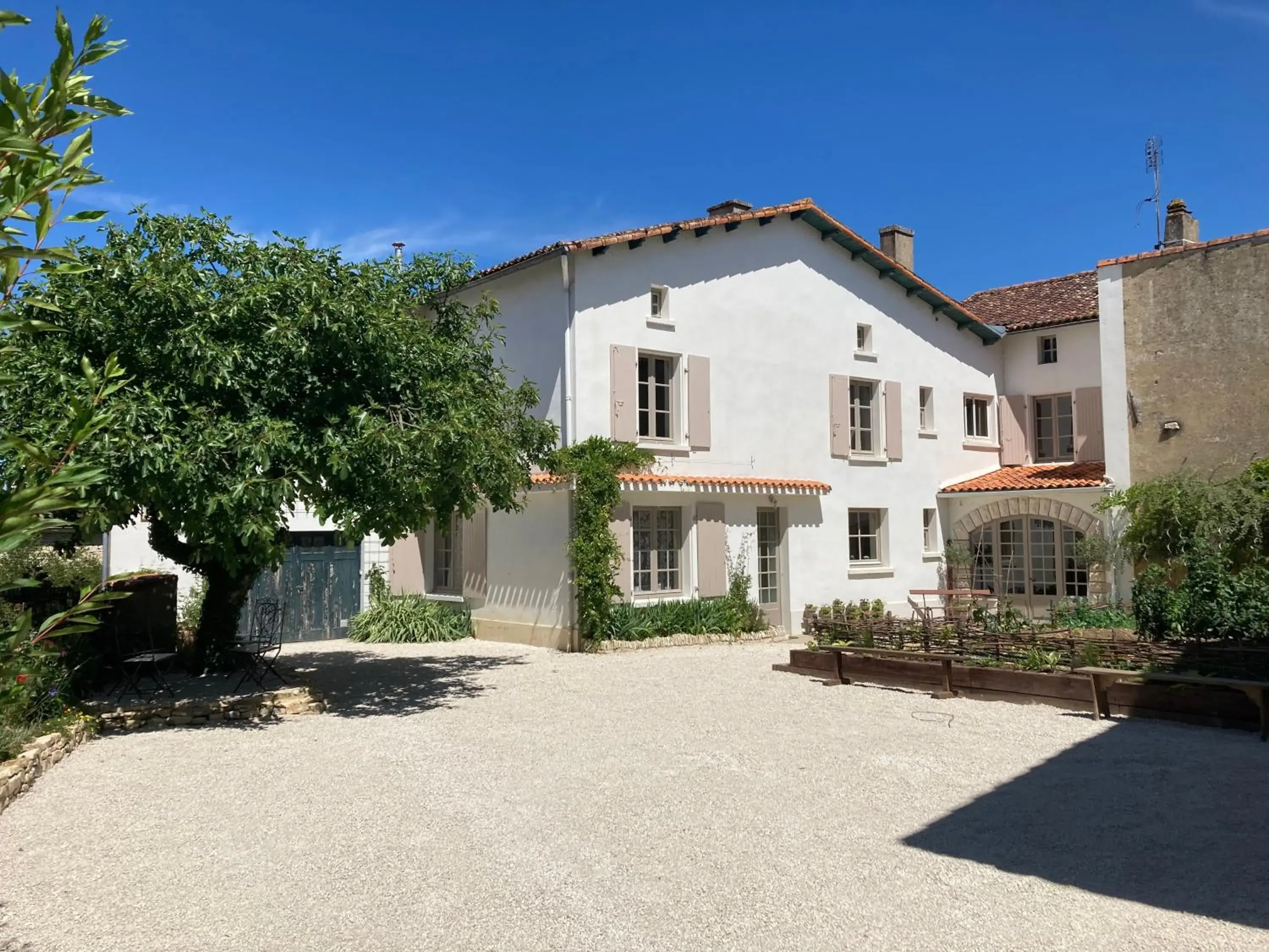 Property building in No12 Property building in No12