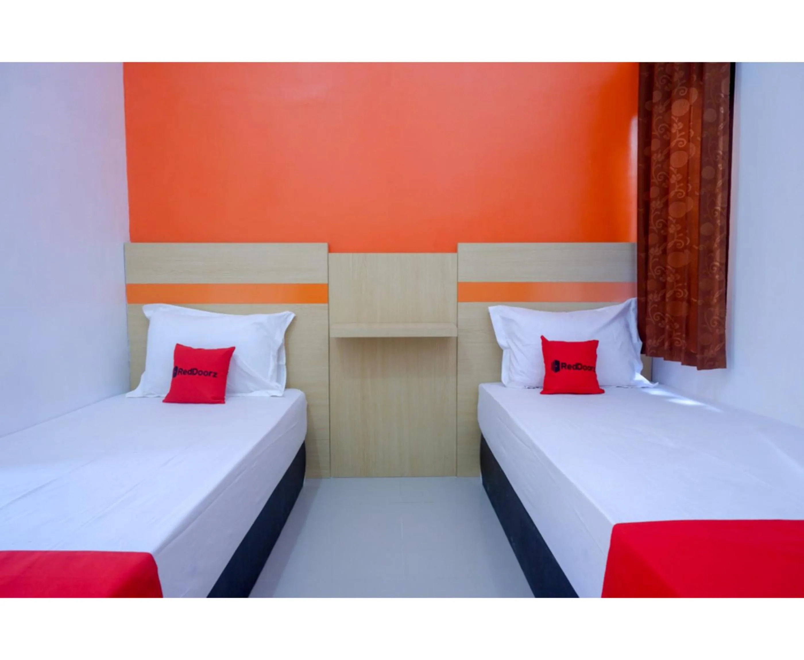 Bed in RedDoorz Syariah near Alun Alun Kota Rembang