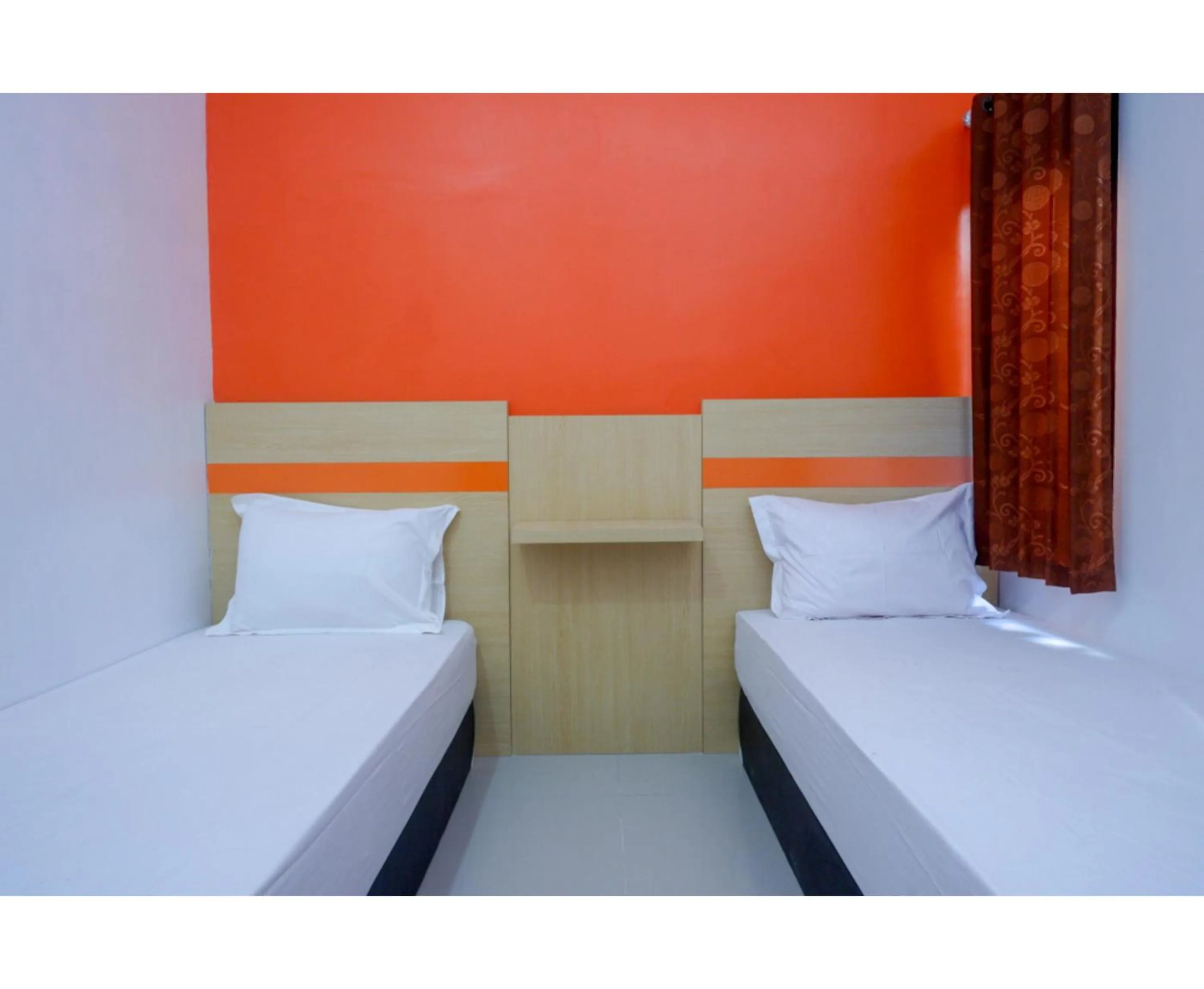 Bed in RedDoorz Syariah near Alun Alun Kota Rembang