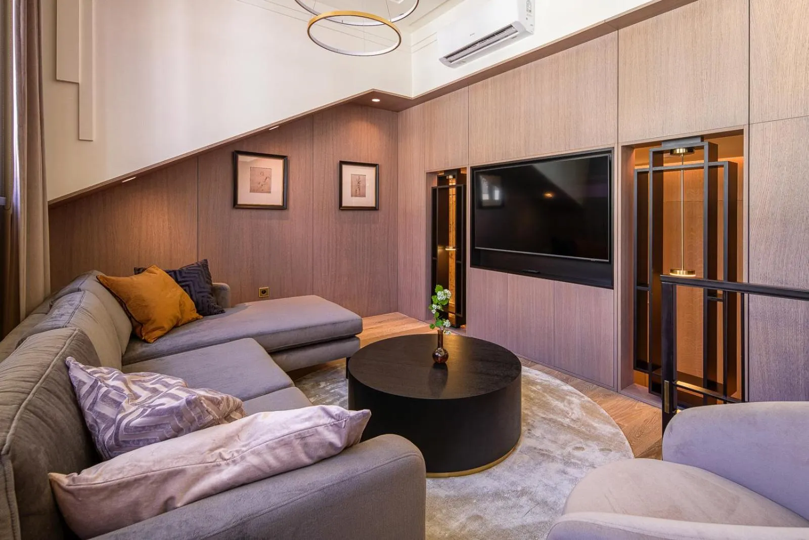 TV and multimedia in Art Boutique