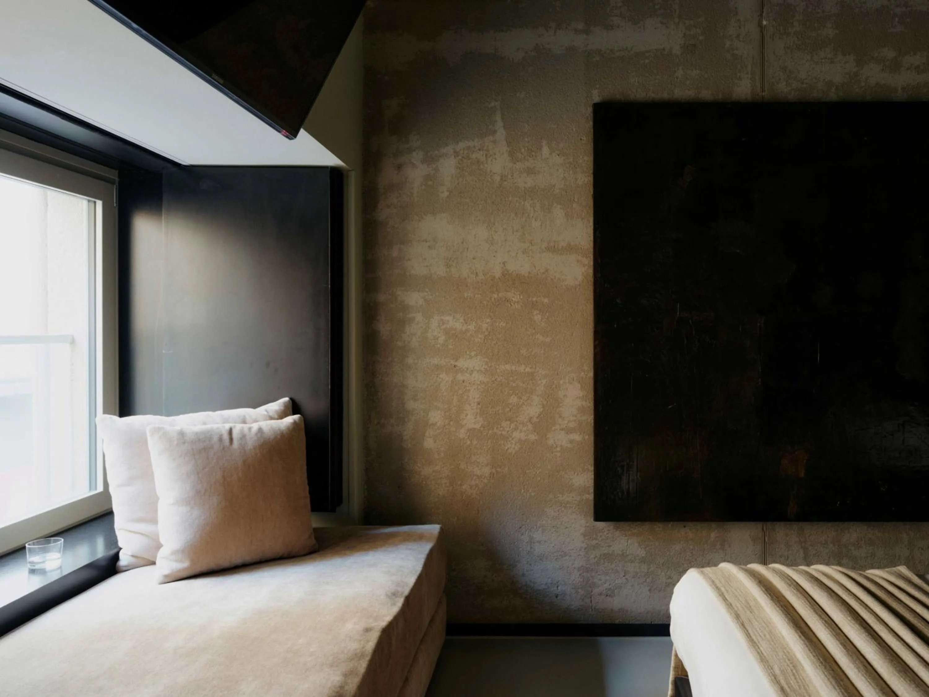 Bed in STRAF, Milan, a Member of Design Hotels