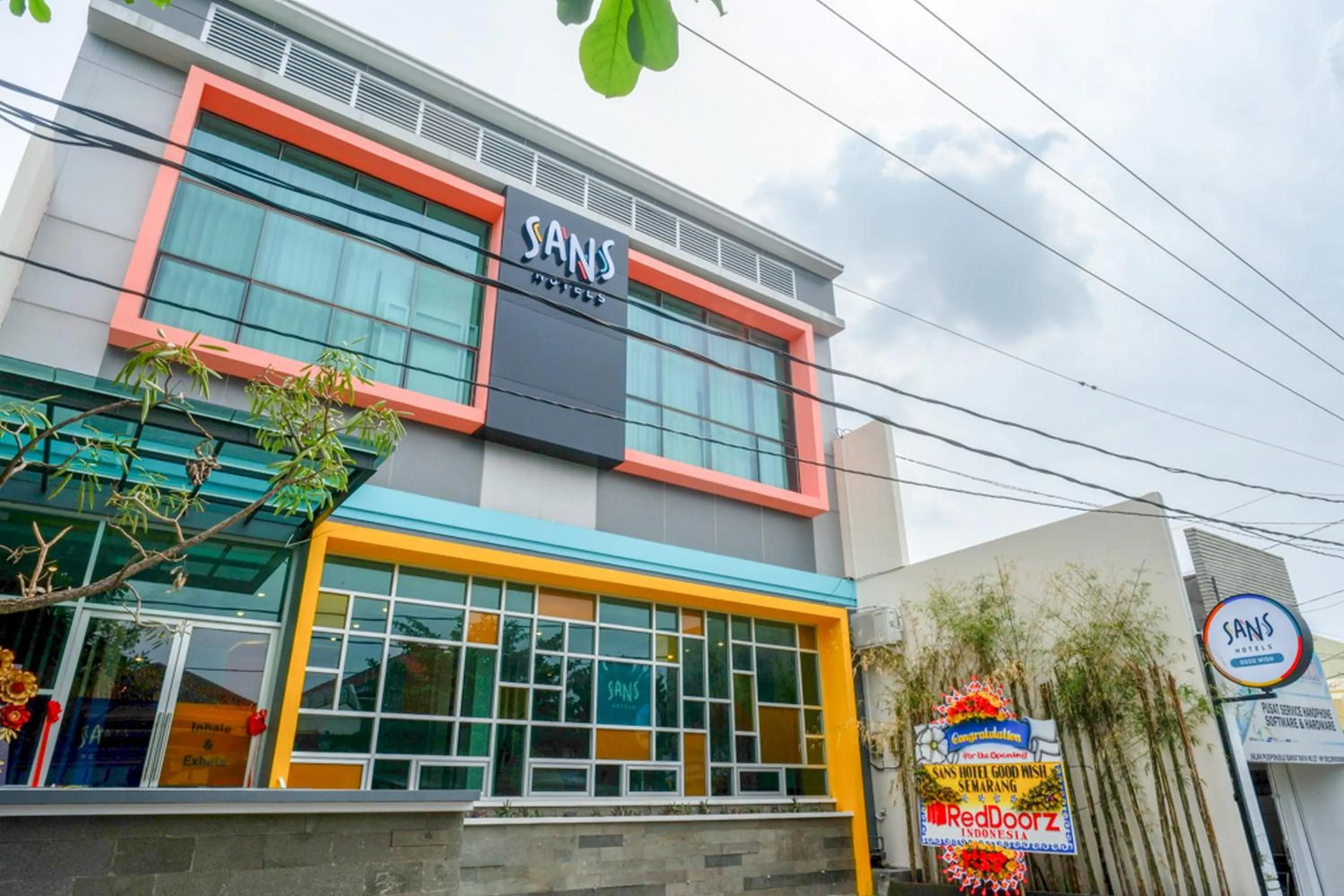 Property building in Sans Hotel Good Wish Semarang