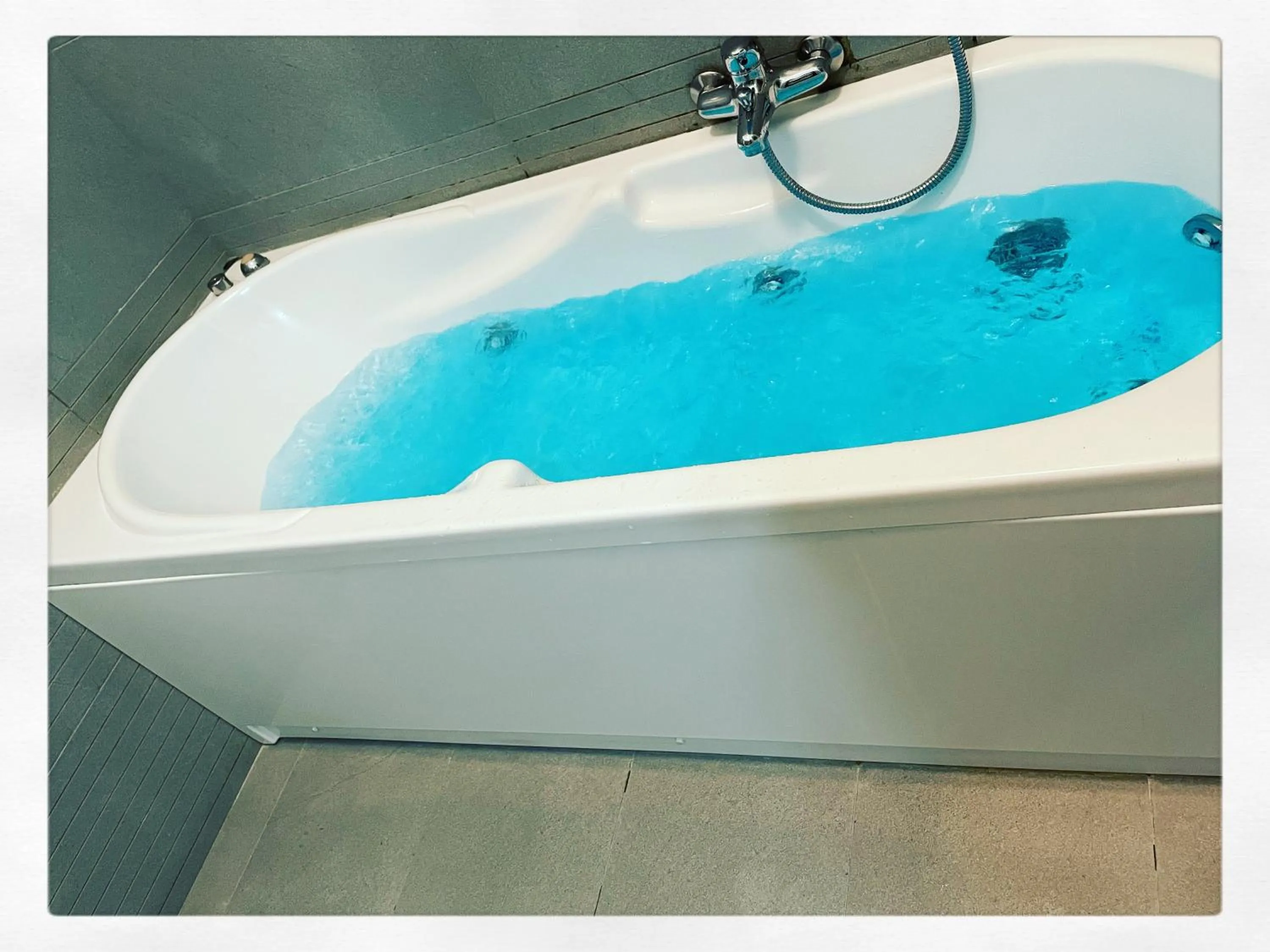 Hot Tub in Residence Hotel Torino Uno