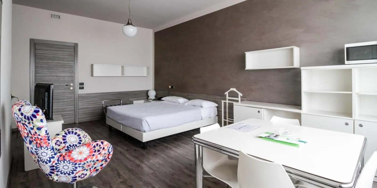 Photo of the whole room, Bed in Residence Hotel Torino Uno