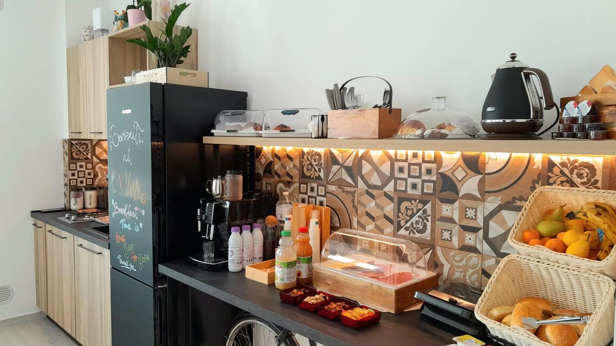 Breakfast in CI VULIA b&b - Sicilia sea, pool, bbq, tv, wi-fi