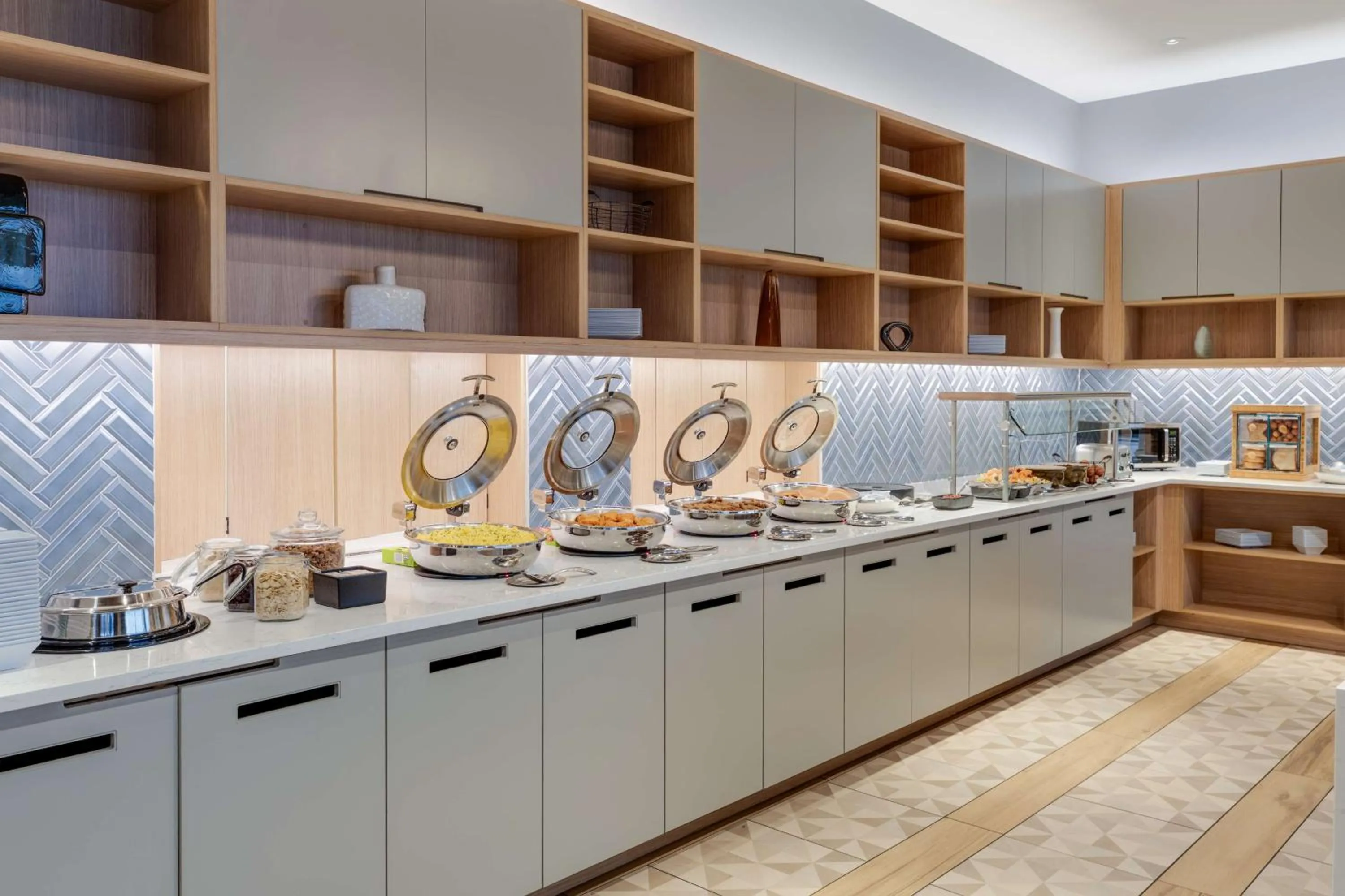 Breakfast in Hyatt Place Kent Narrows And Marina