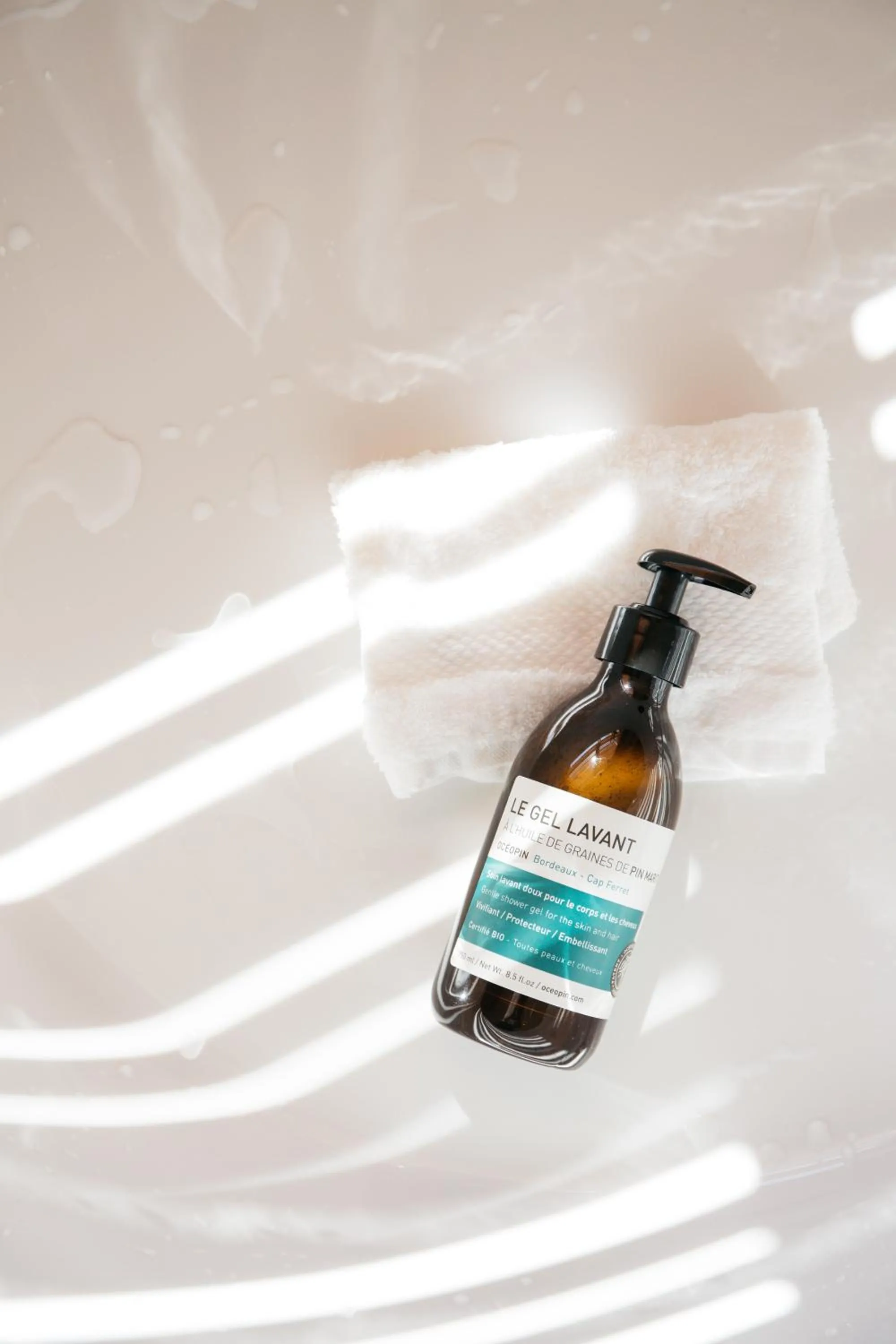 Bathroom in FirstName Bordeaux, Part of JdV by Hyatt