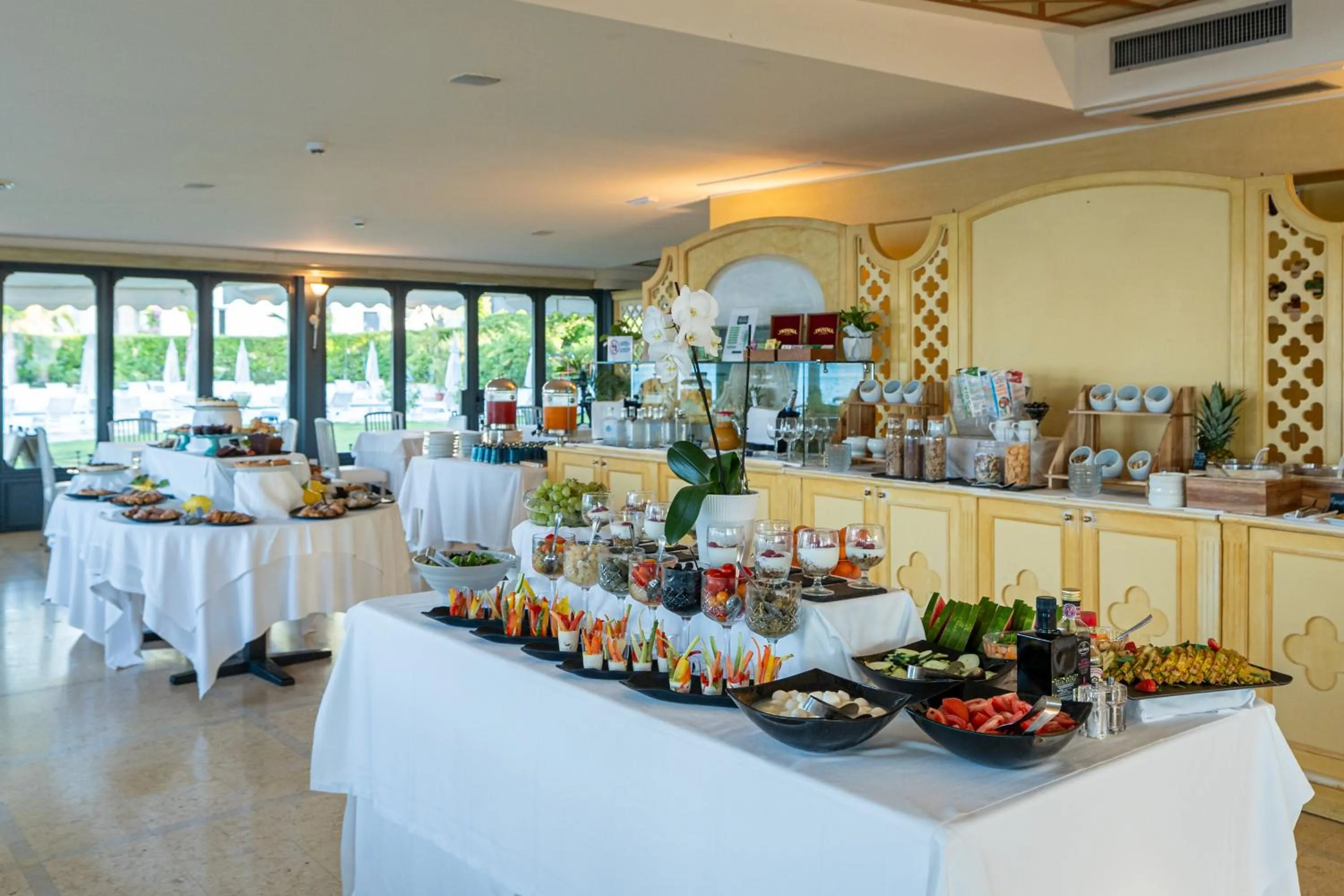 Breakfast in Hotel Spiaggia d'Oro - Charme & Boutique - Garda Lake Collection