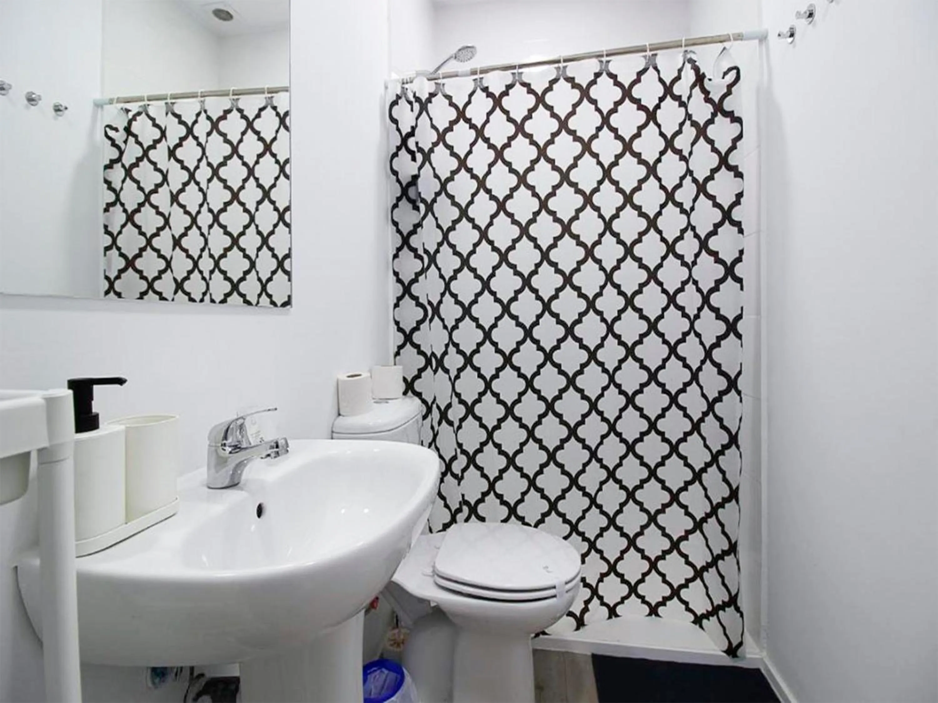 Bathroom in La Maruca Beach Santander 3000