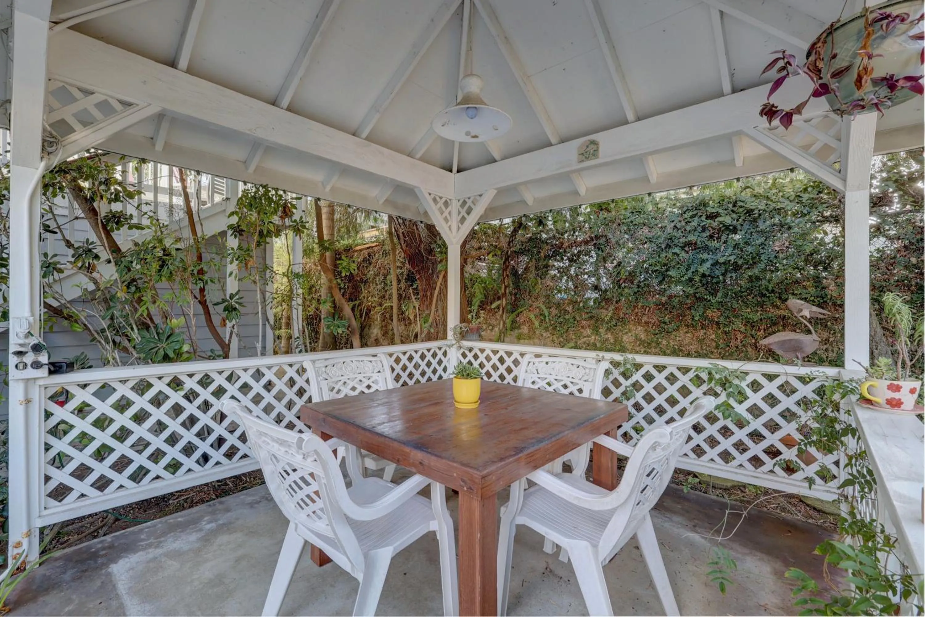 Garden in Pelican Cove Inn