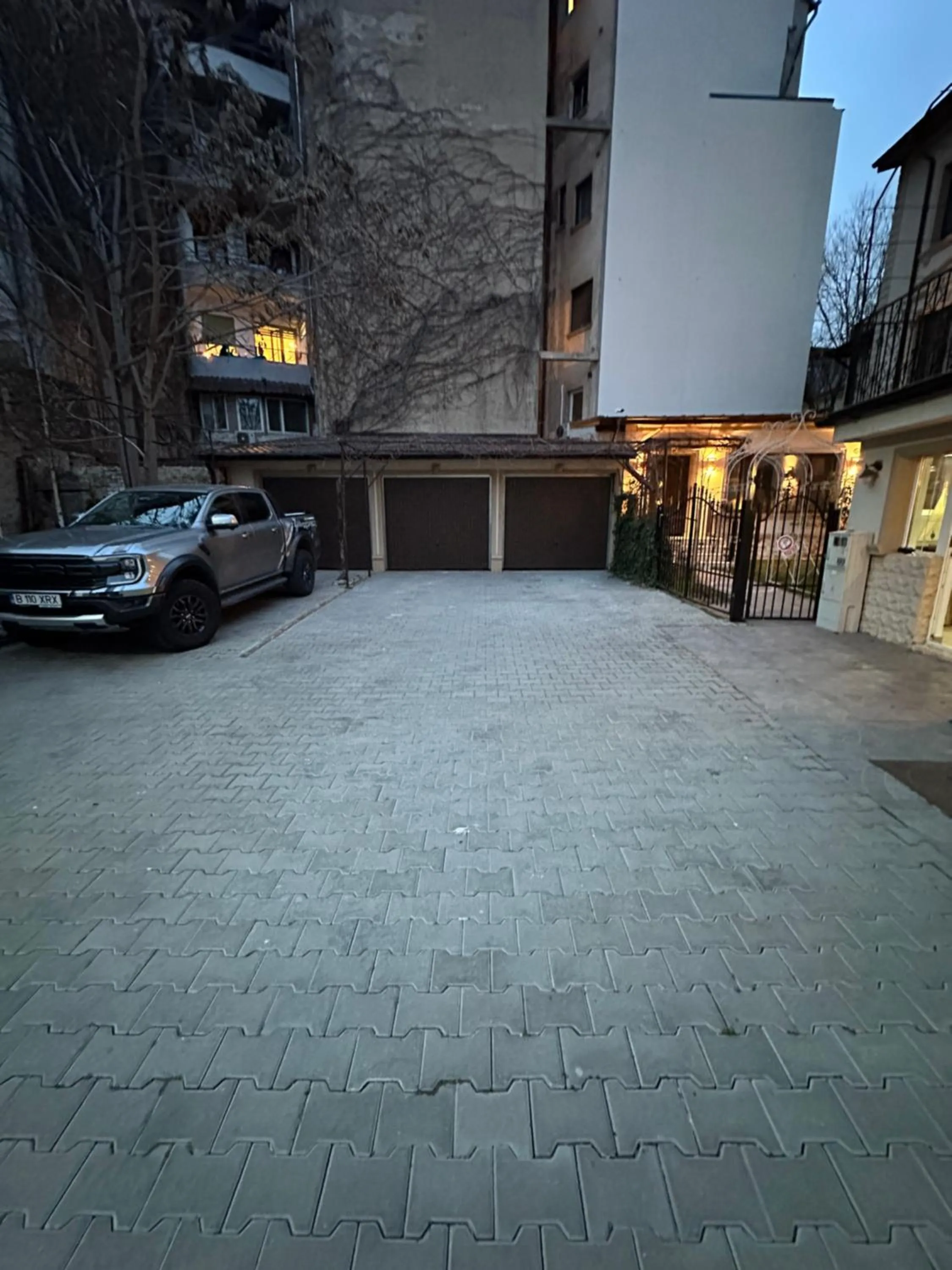 Hotel Boutique Cathedral Plaza Residences room for rent downtown