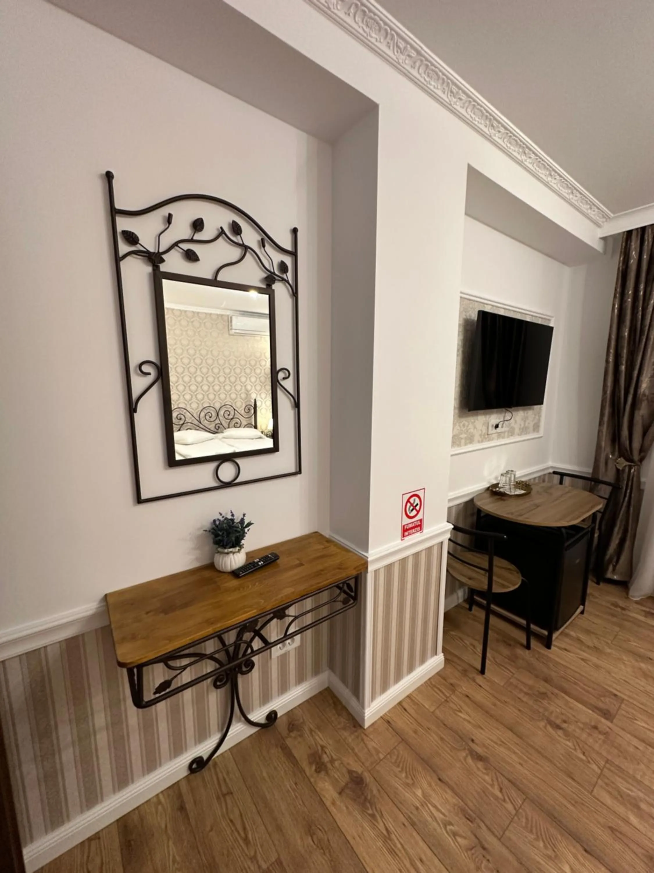 Hotel Boutique Cathedral Plaza Residences room for rent downtown