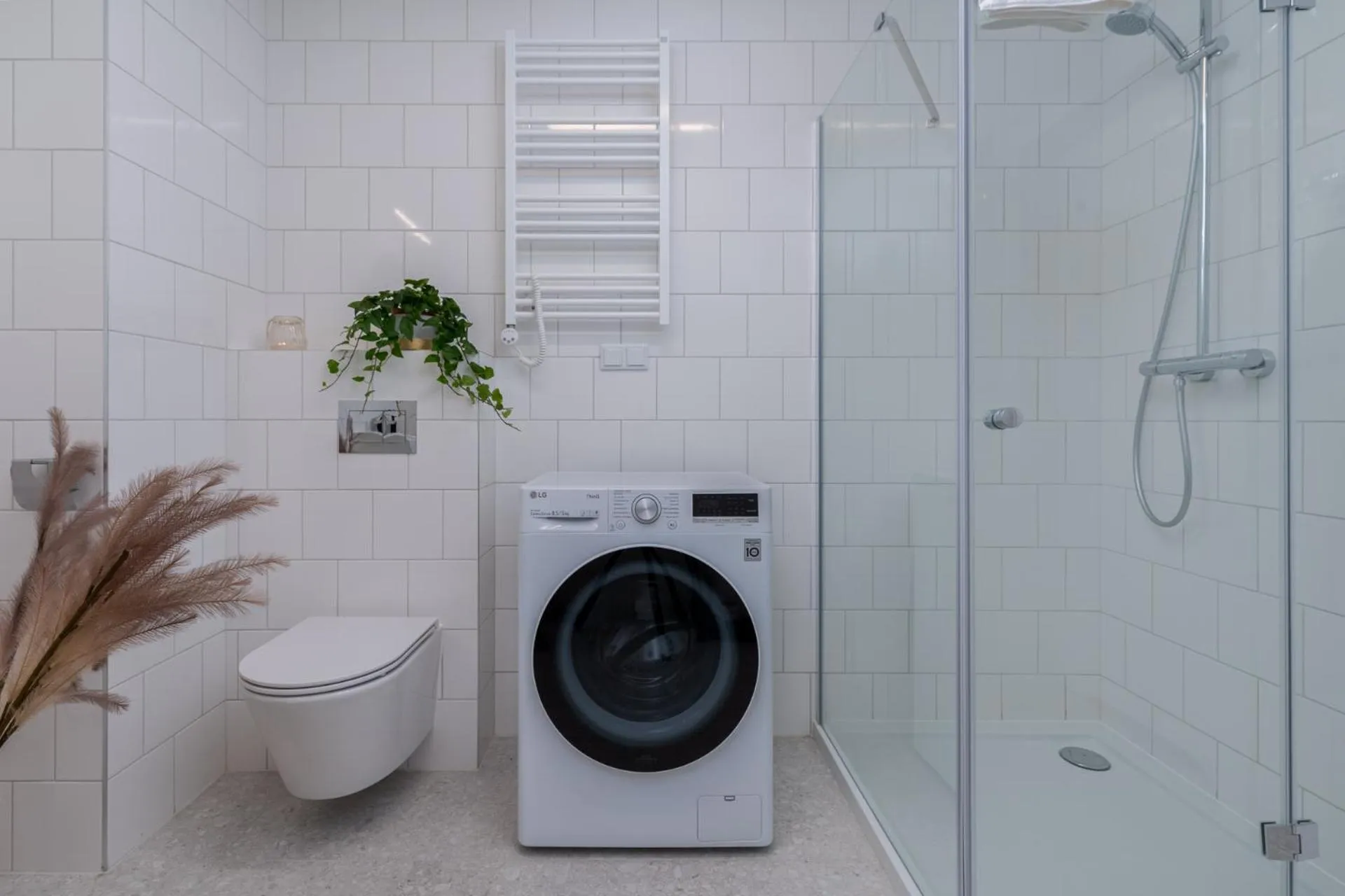 Bathroom in EXCLUSIVE Aparthotel Kraków Lubicz 40