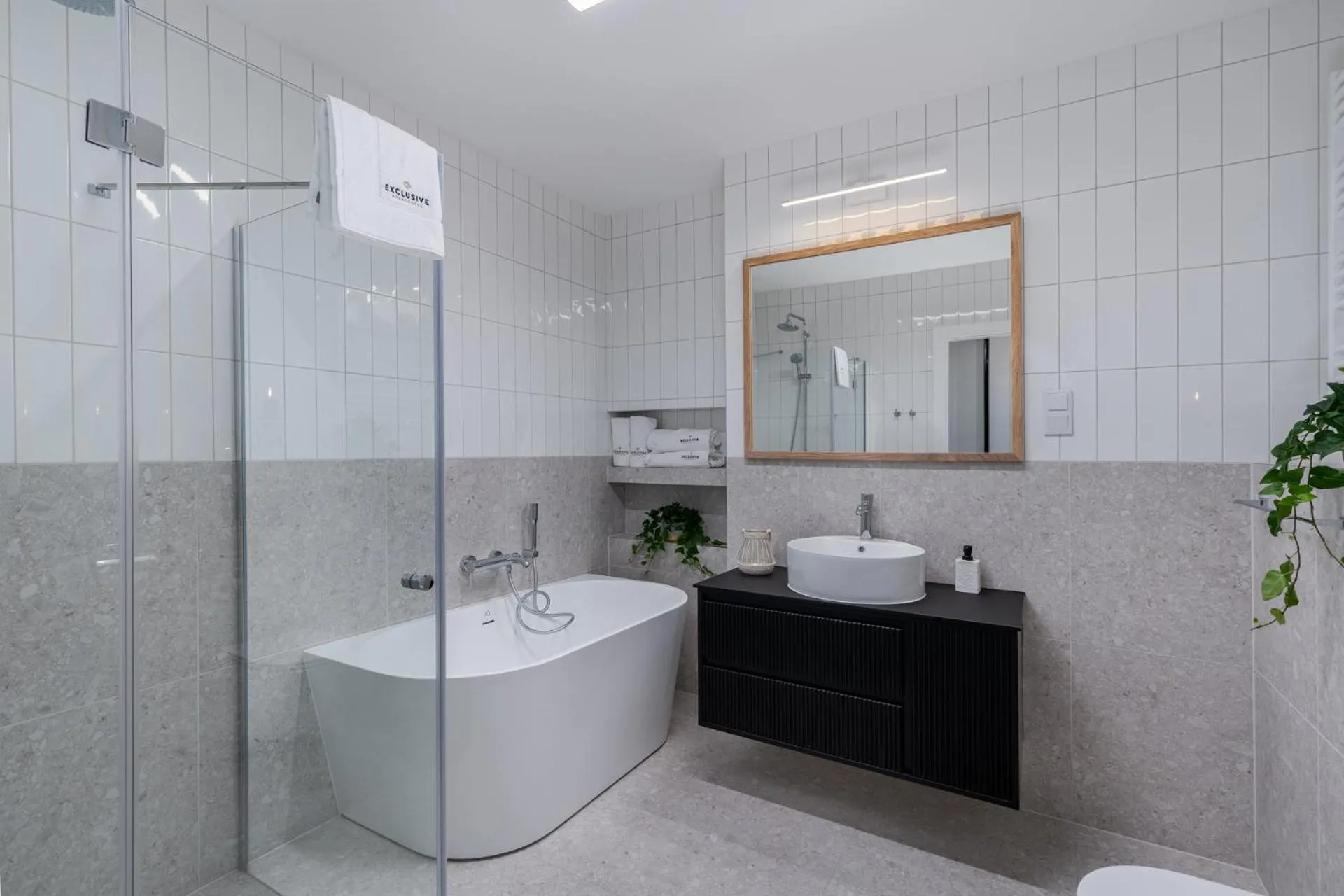 Bathroom in EXCLUSIVE Aparthotel Kraków Lubicz 40