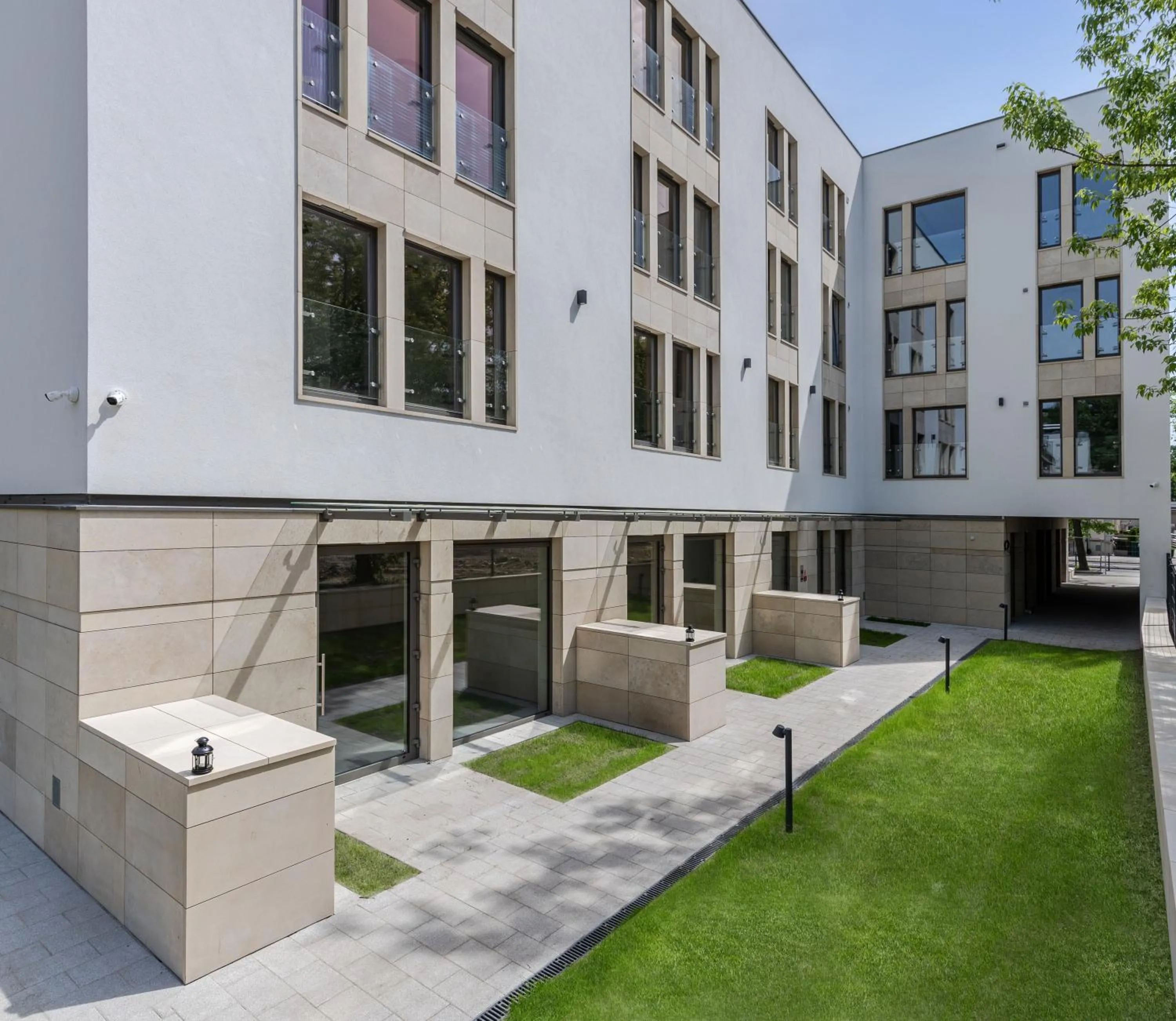 Property building in EXCLUSIVE Aparthotel Kraków Lubicz 40