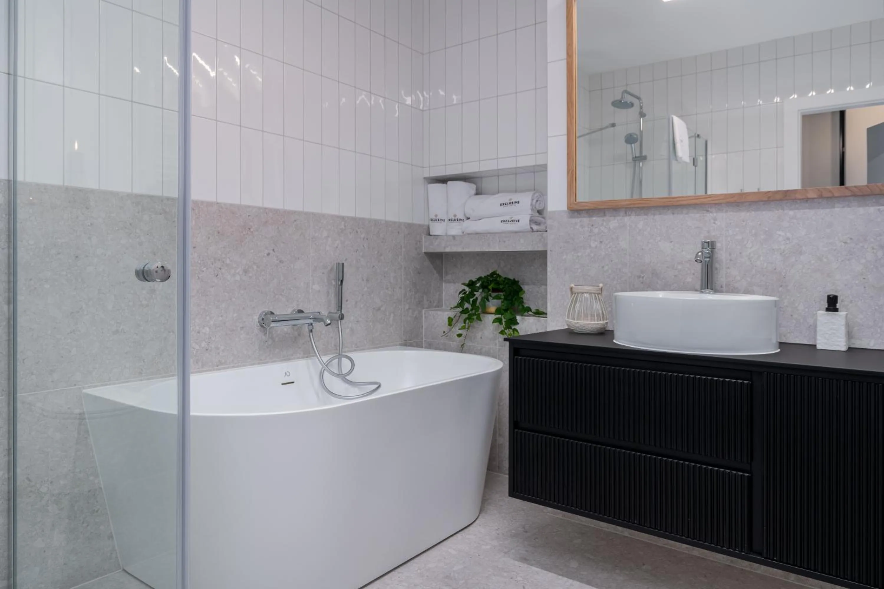 Bathroom in EXCLUSIVE Aparthotel Kraków Lubicz 40