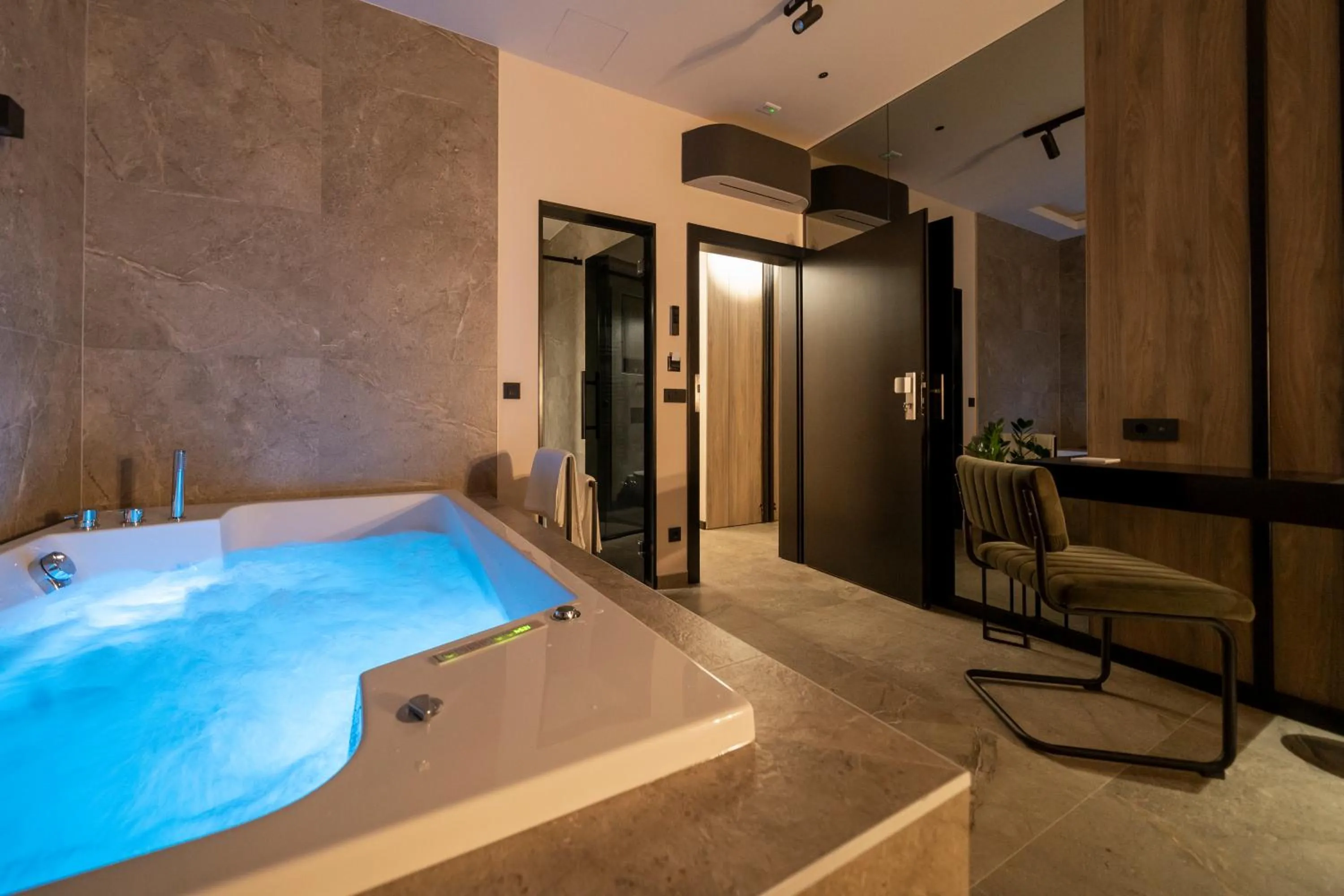 Spa and wellness centre/facilities in VELVET rooms & more