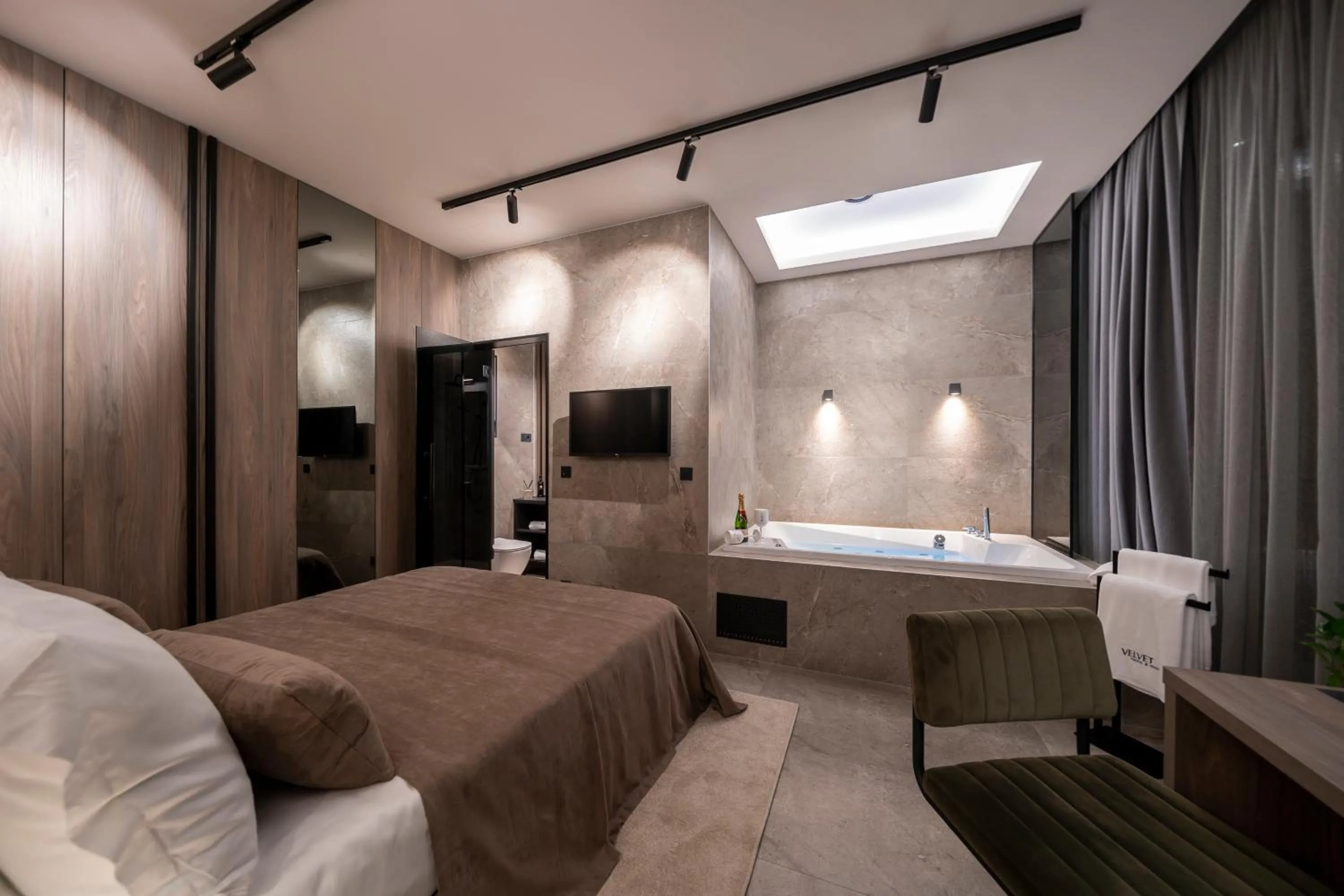 Bed in VELVET rooms & more