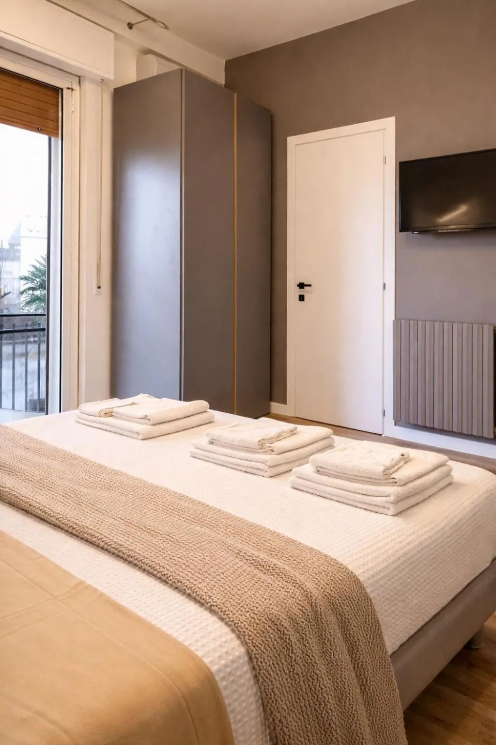 A Due Passi Dalla Scalinata Rooms