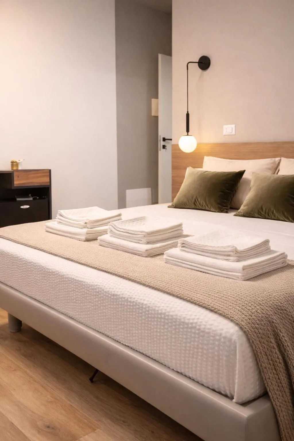 A Due Passi Dalla Scalinata Rooms