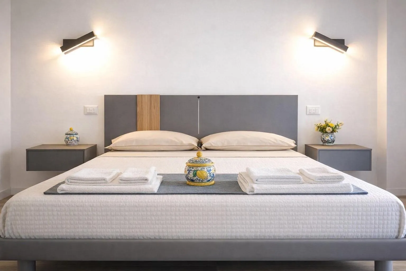 A Due Passi Dalla Scalinata Rooms