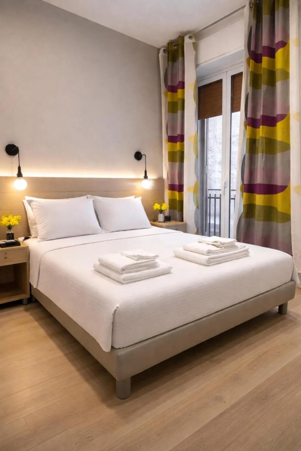 Deluxe Double Room with Extra Bed - single occupancy in A Due Passi Dalla Scalinata Rooms