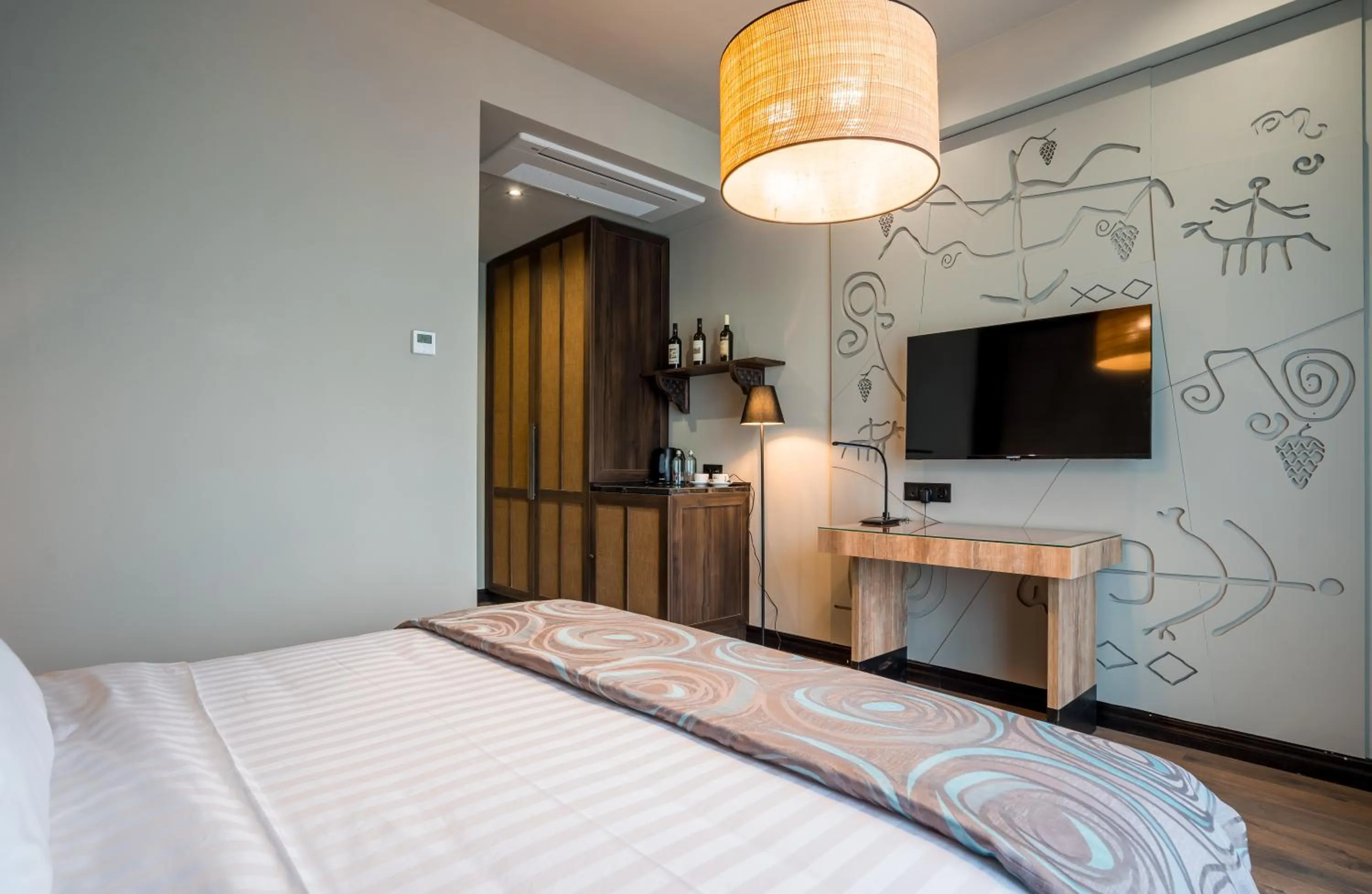 Photo of the whole room, Bed in Giuaani Winery