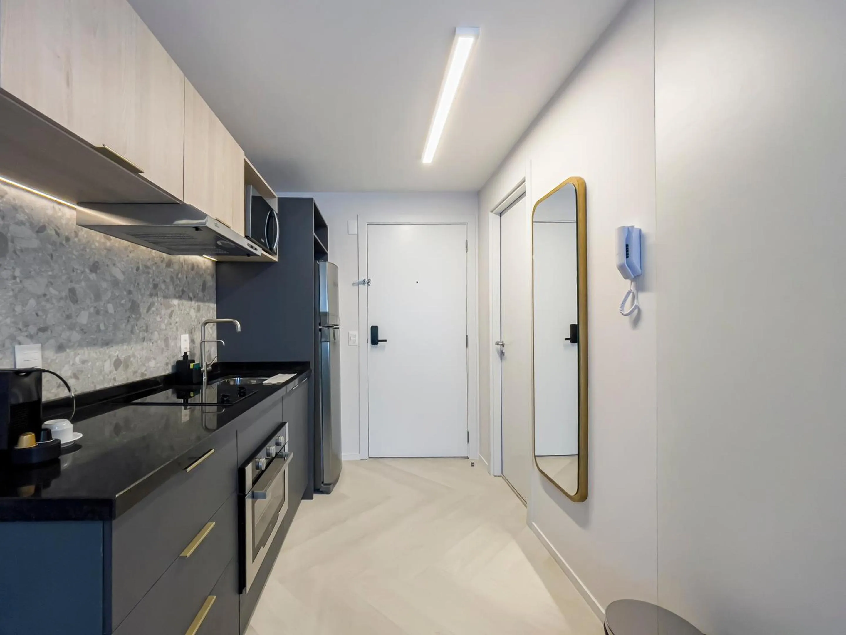 Day in Charlie Porto Alegre Moinhos