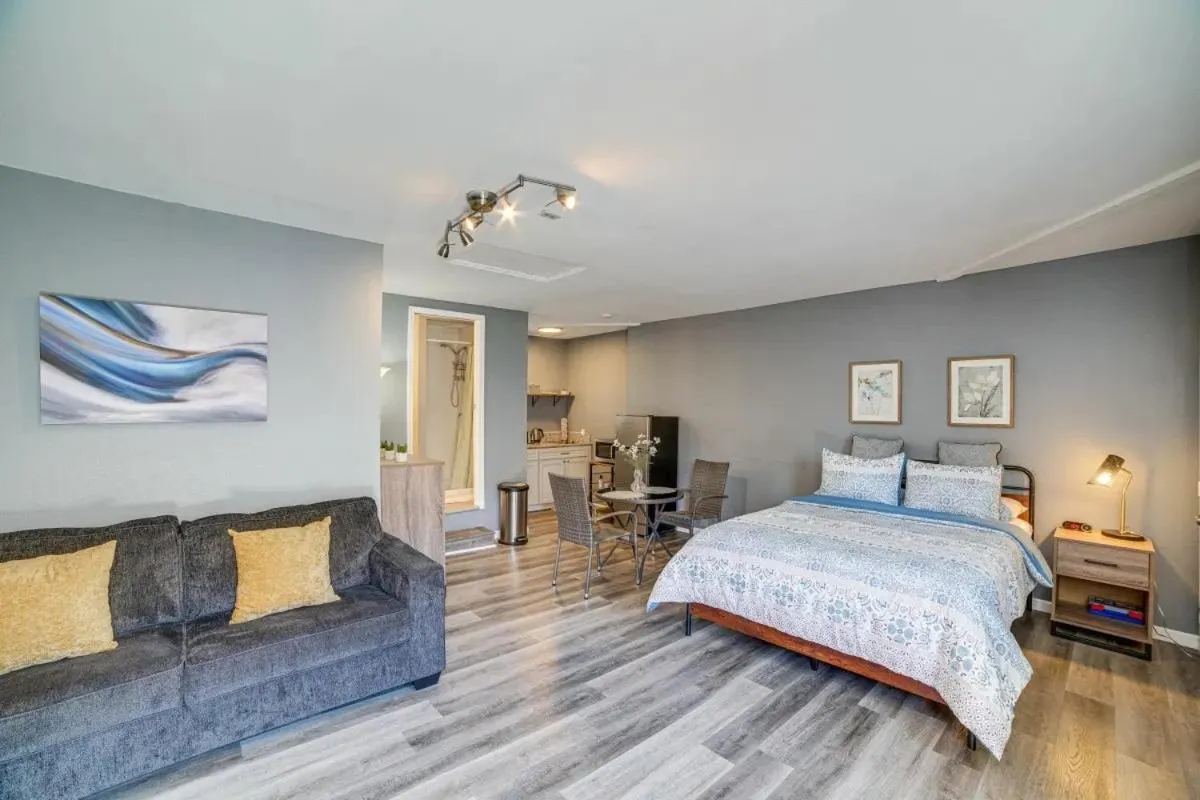 Spacious Studio with Private Entry