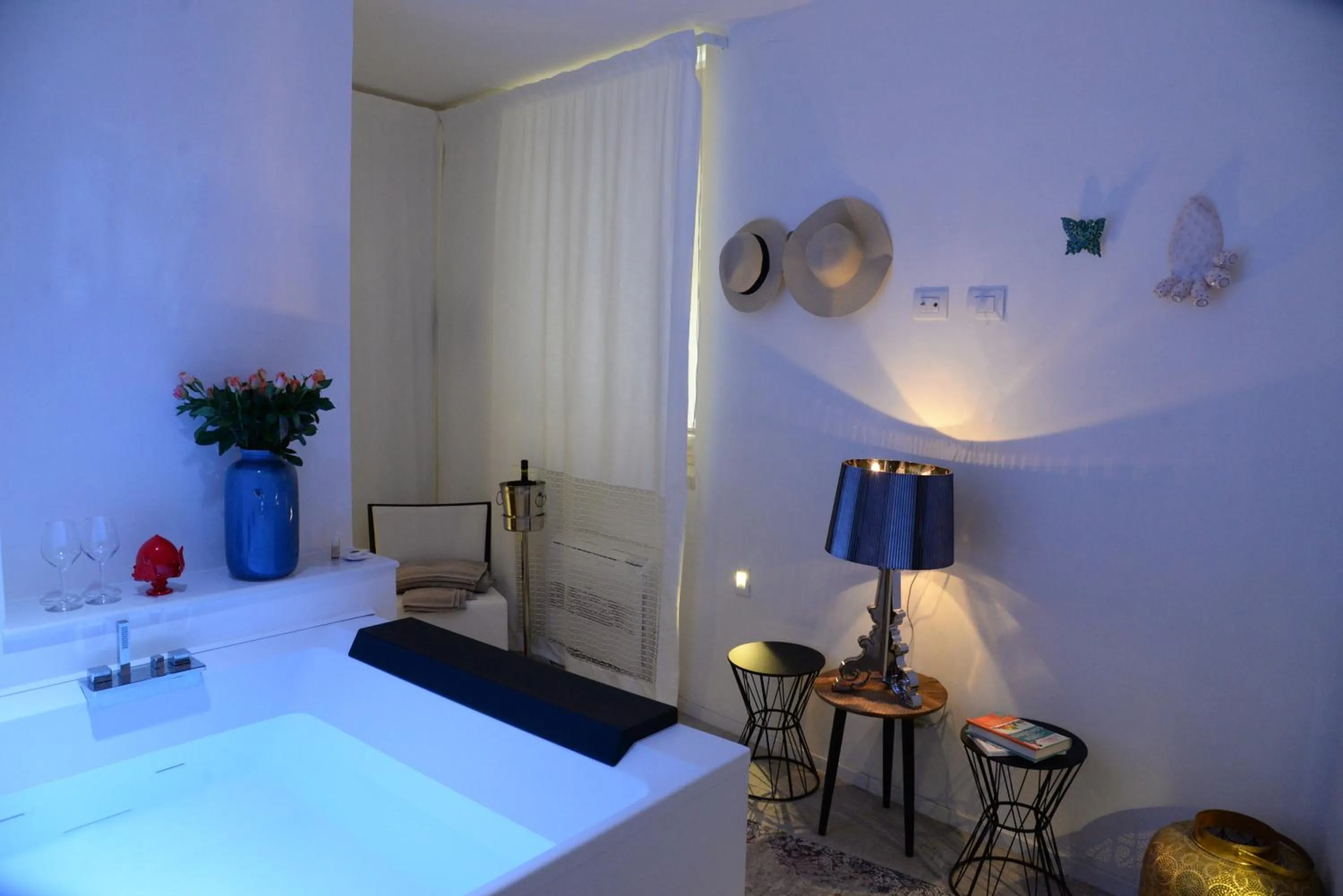 Hot Tub, Bed in San Francesco Bed & Breakfast