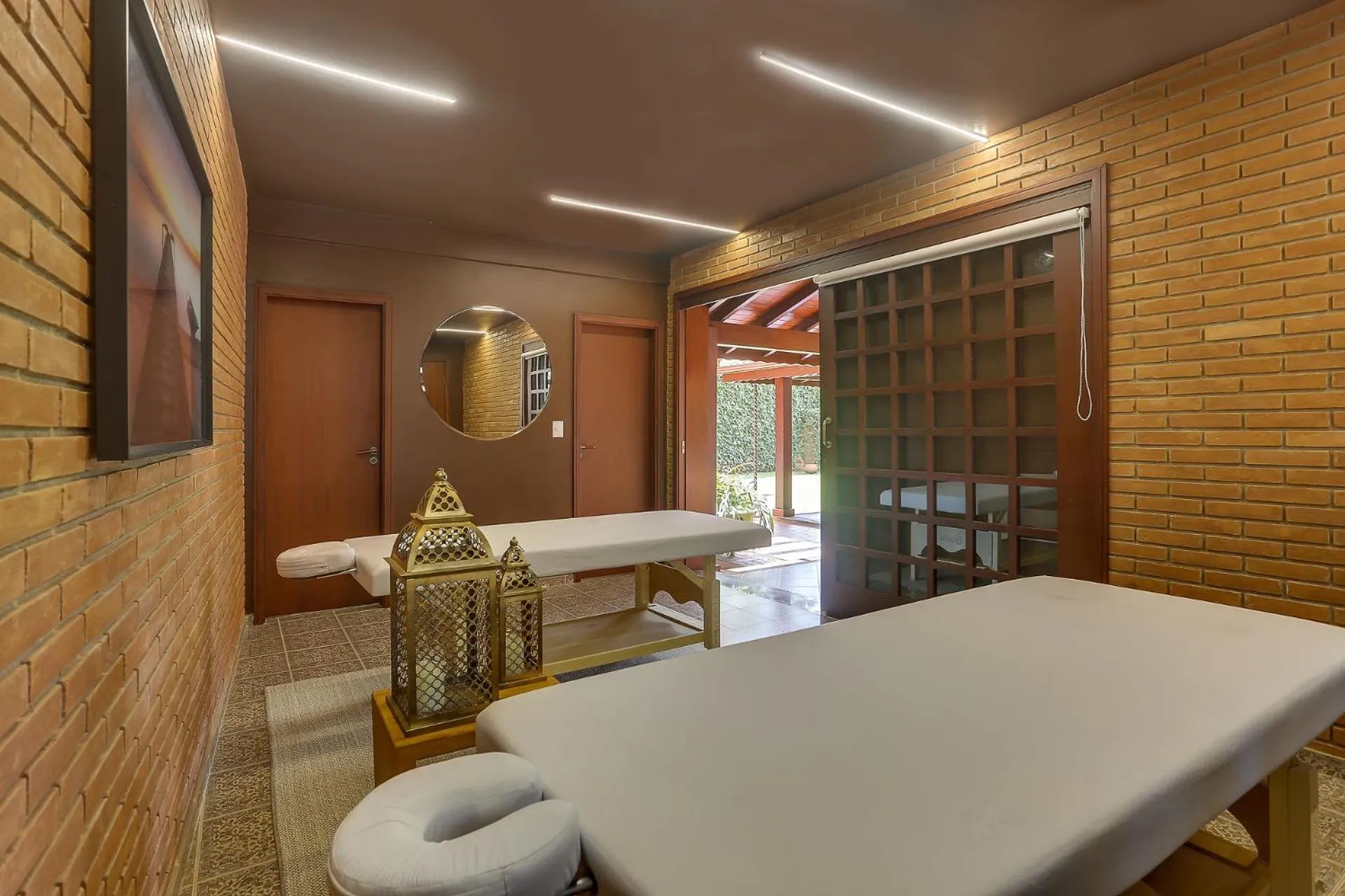 Massage in Villa Boréal Hostellerie Pousada Boutique