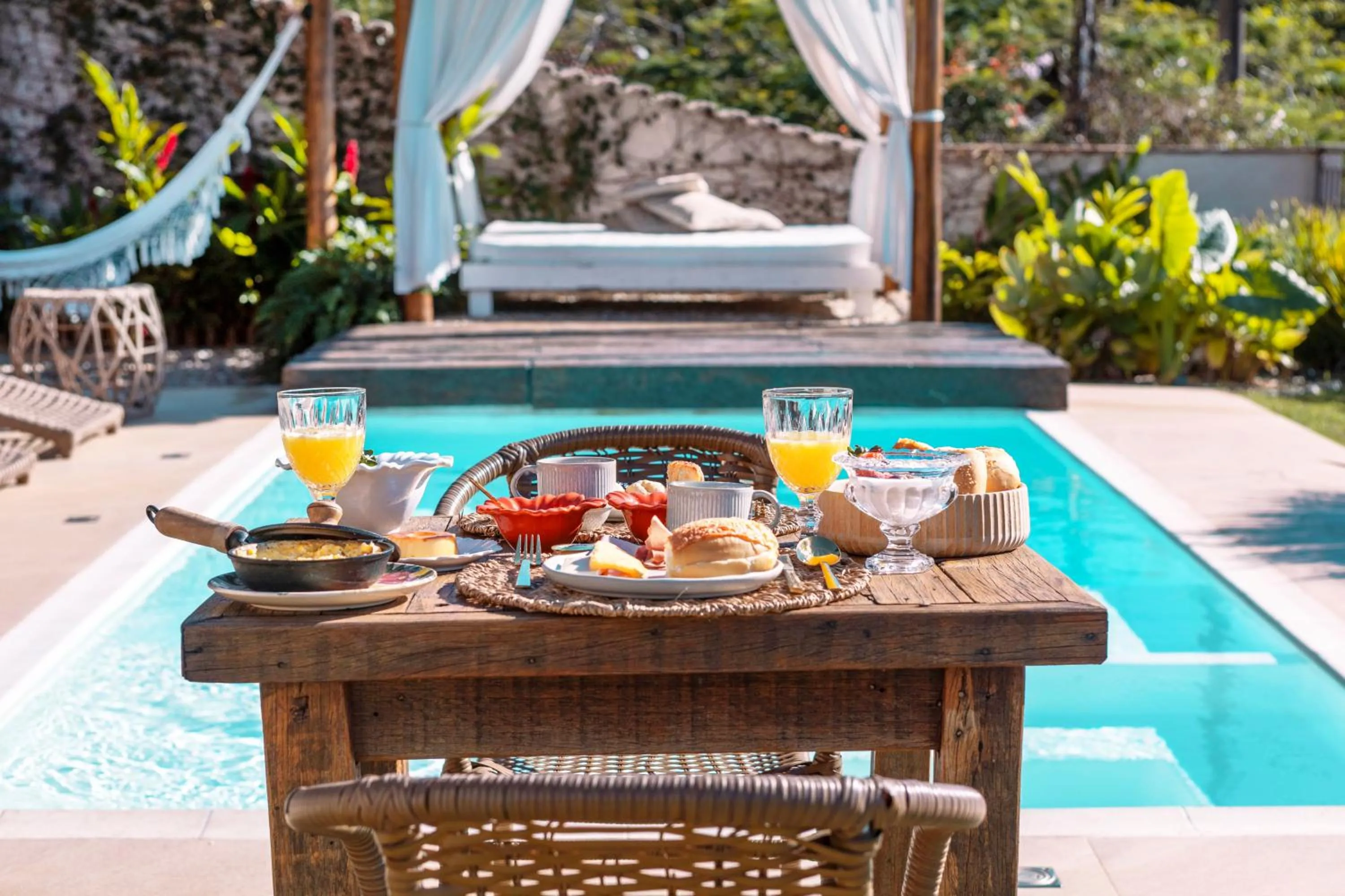 Breakfast in Villa Boréal Hostellerie Pousada Boutique