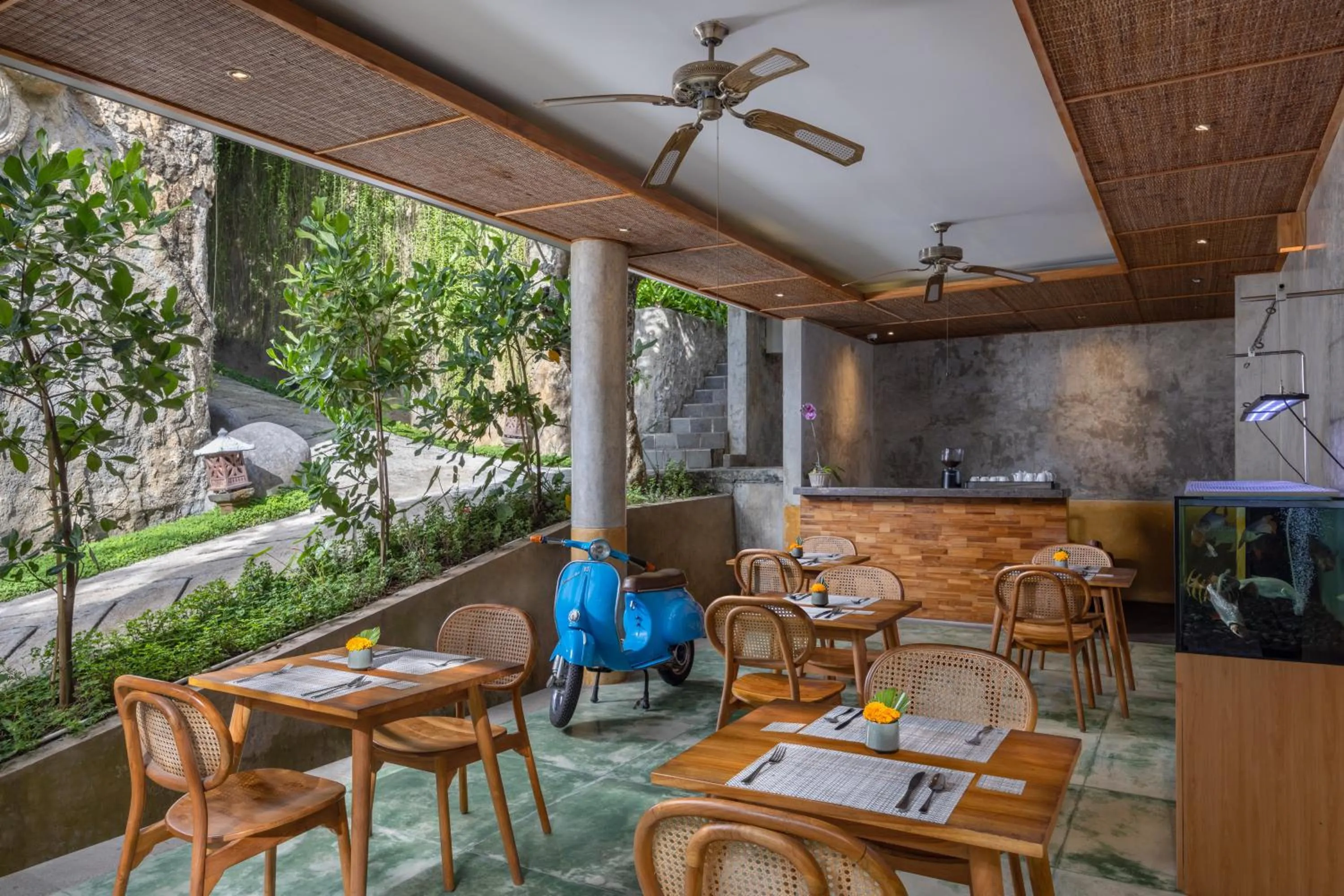 Restaurant/places to eat in Wana Bucu Villas by GenuineHost