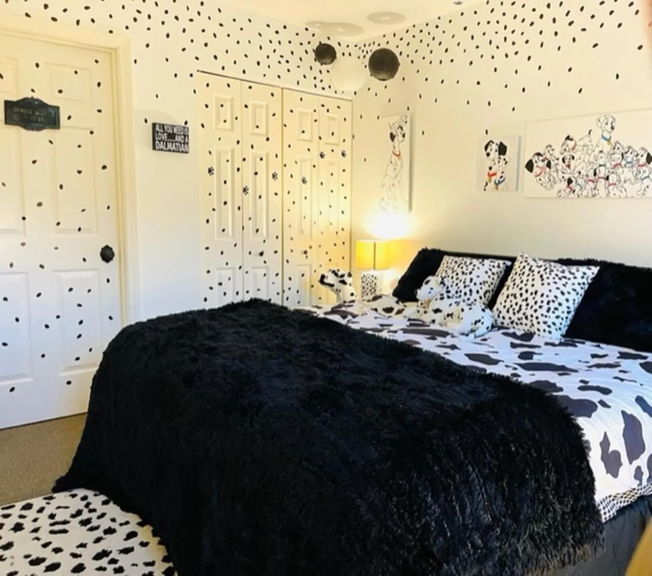 Photo of the whole room, Bed in Disney Magic at Jiminy Mountain