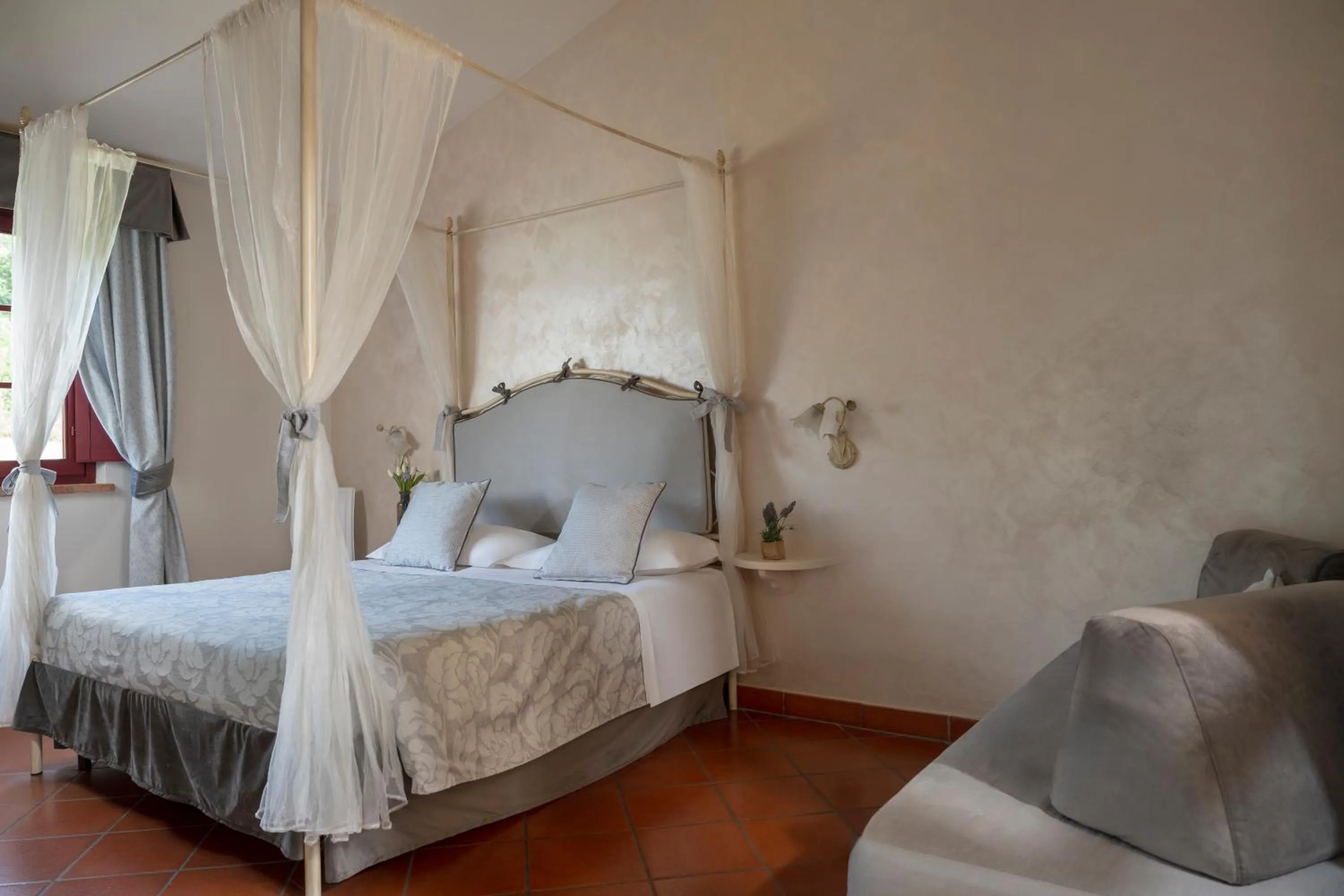 Photo of the whole room, Bed in Hotel & Restaurant Casolare Le Terre Rosse
