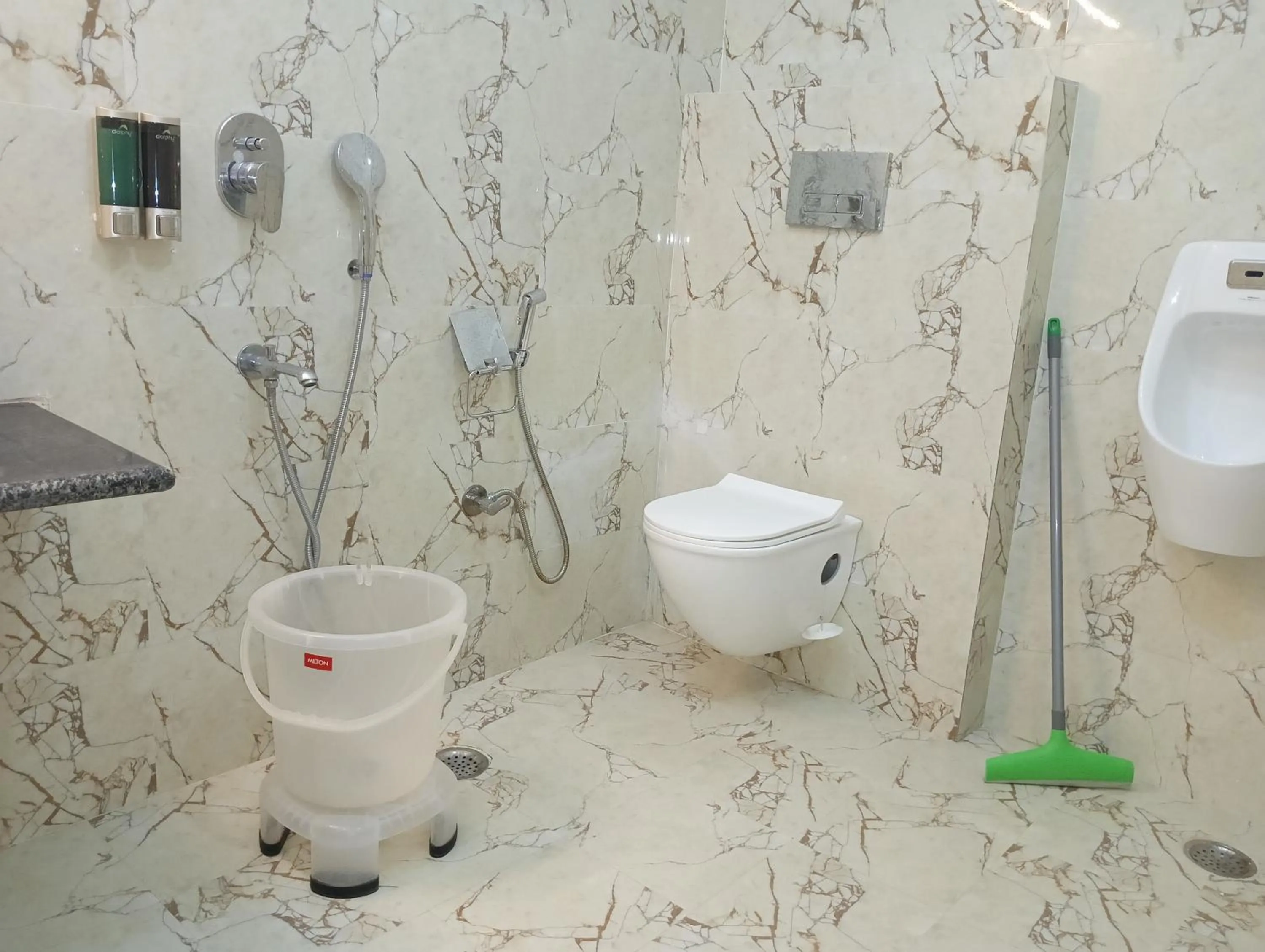 Shower in Hotel Buddha Park near Sarnath, Varanasi