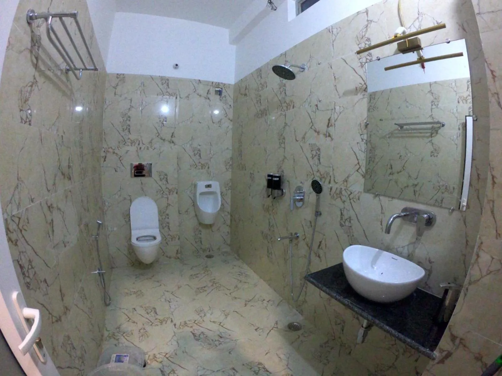 Bathroom in Hotel Buddha Park near Sarnath, Varanasi