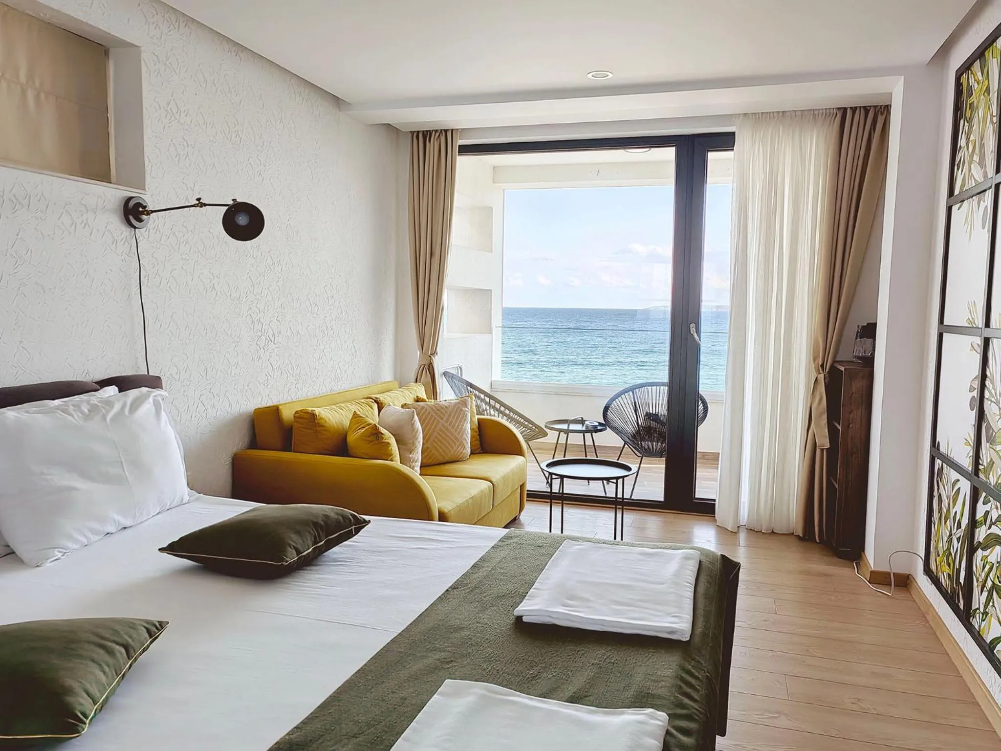 Bed in Olive Villas Beach Hotel