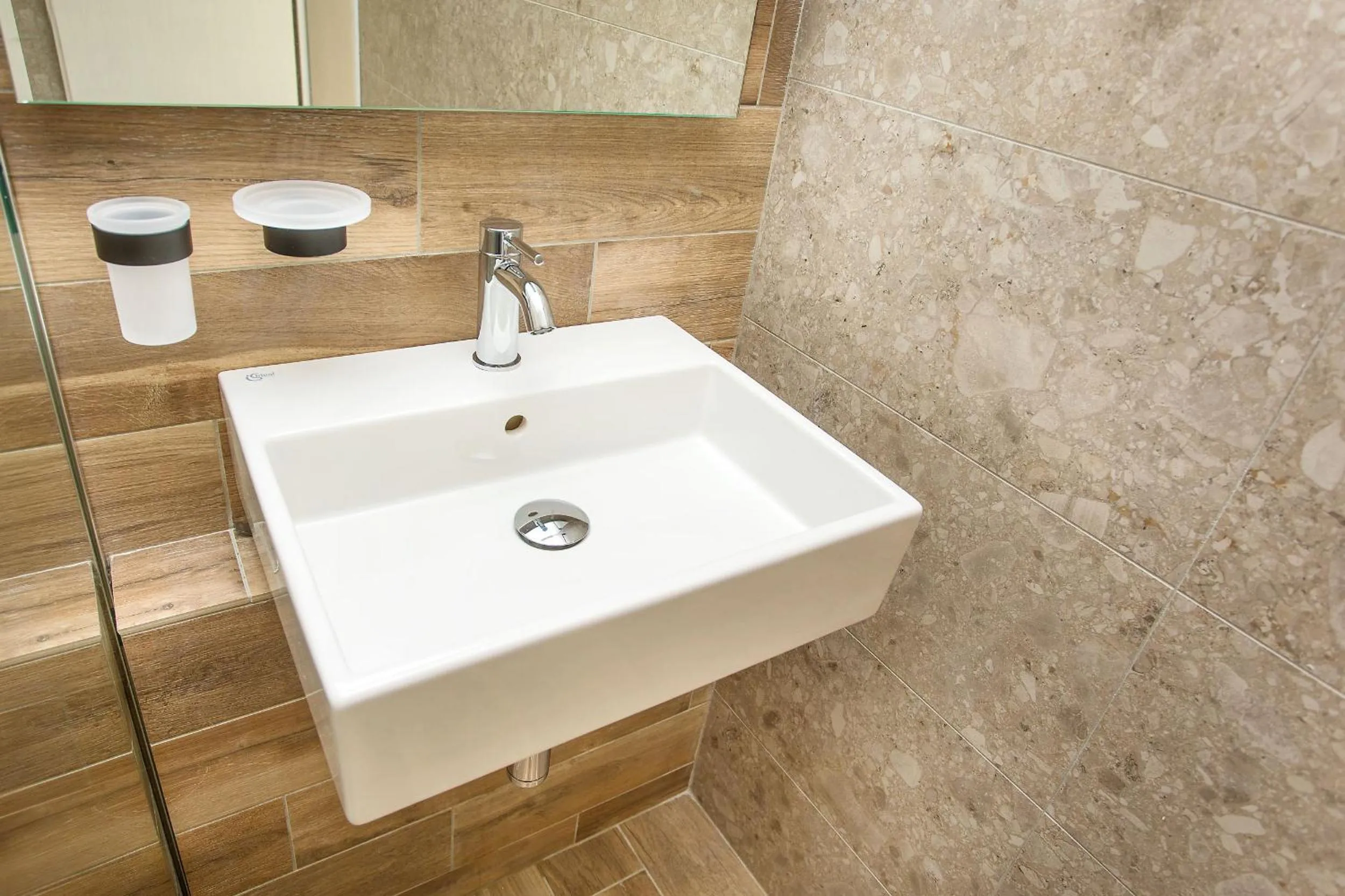 Shower in Olive Villas Beach Hotel