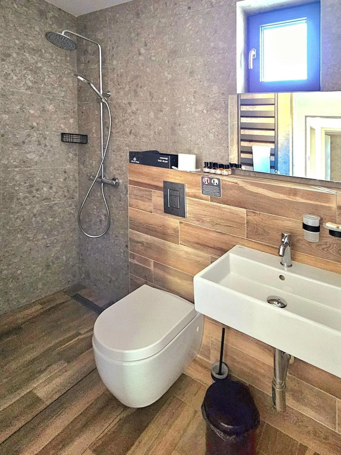 Bathroom in Olive Villas Beach Hotel