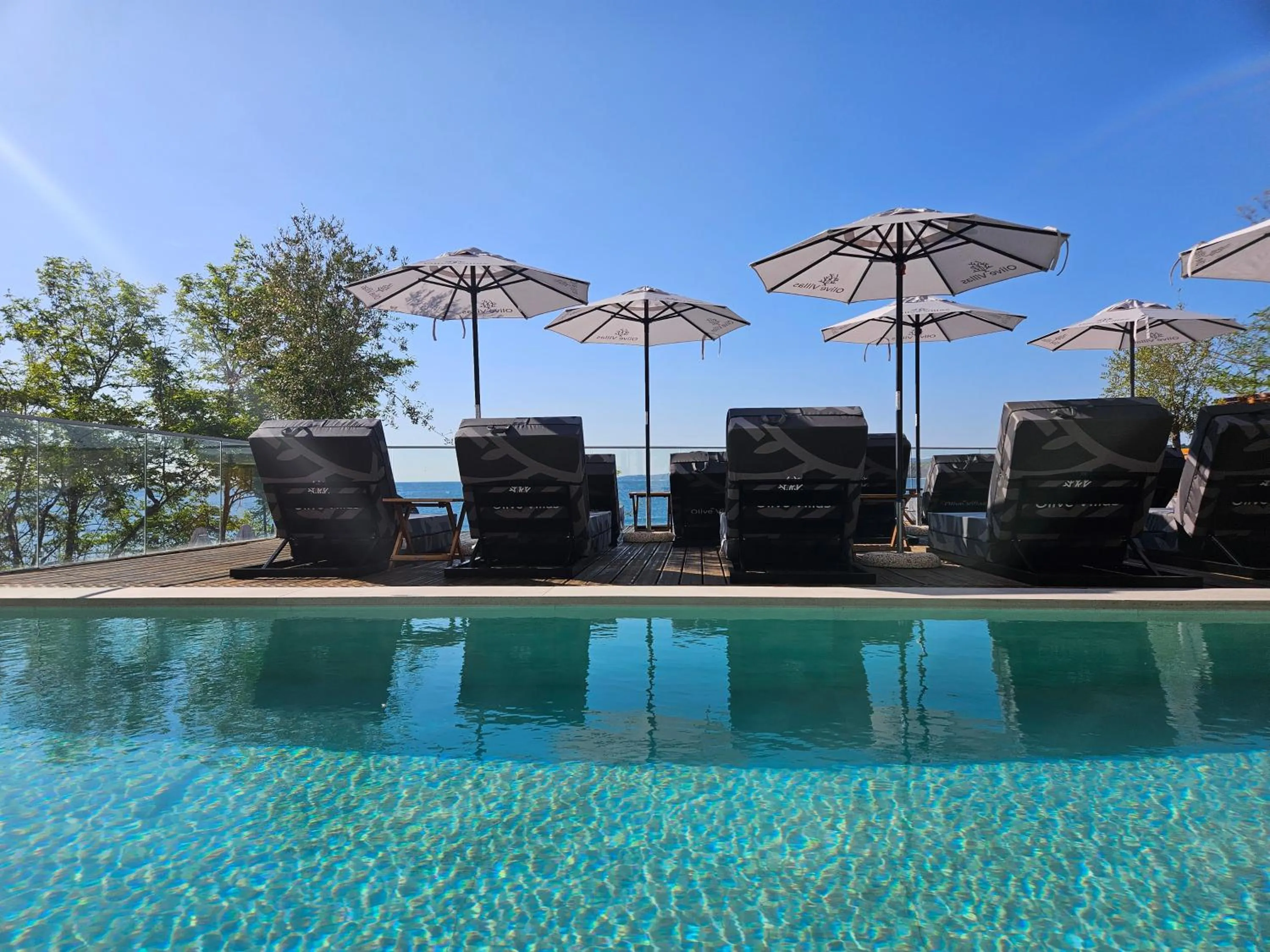 Day in Olive Villas Beach Hotel