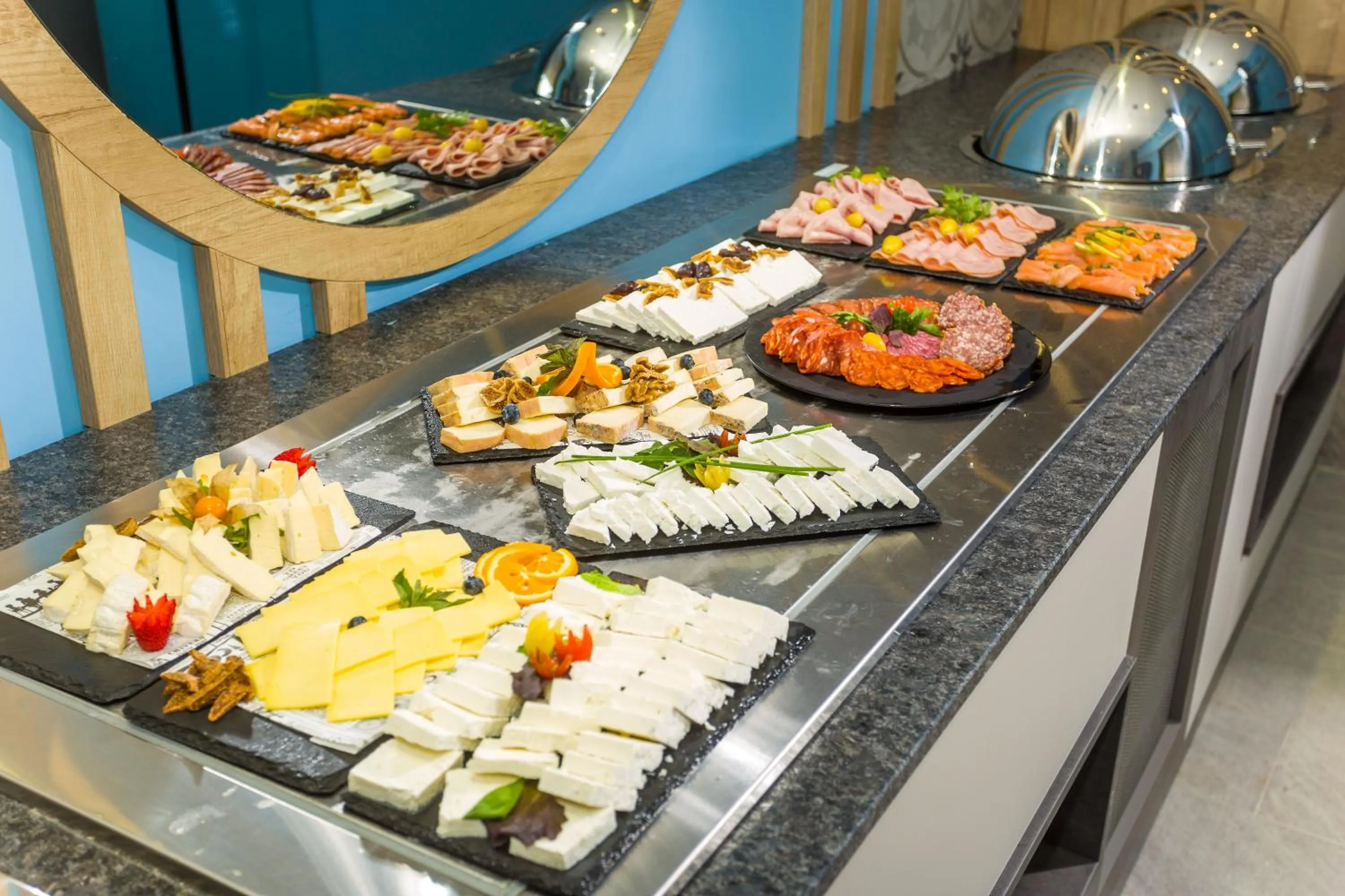 Food and drinks in Olive Villas Beach Hotel