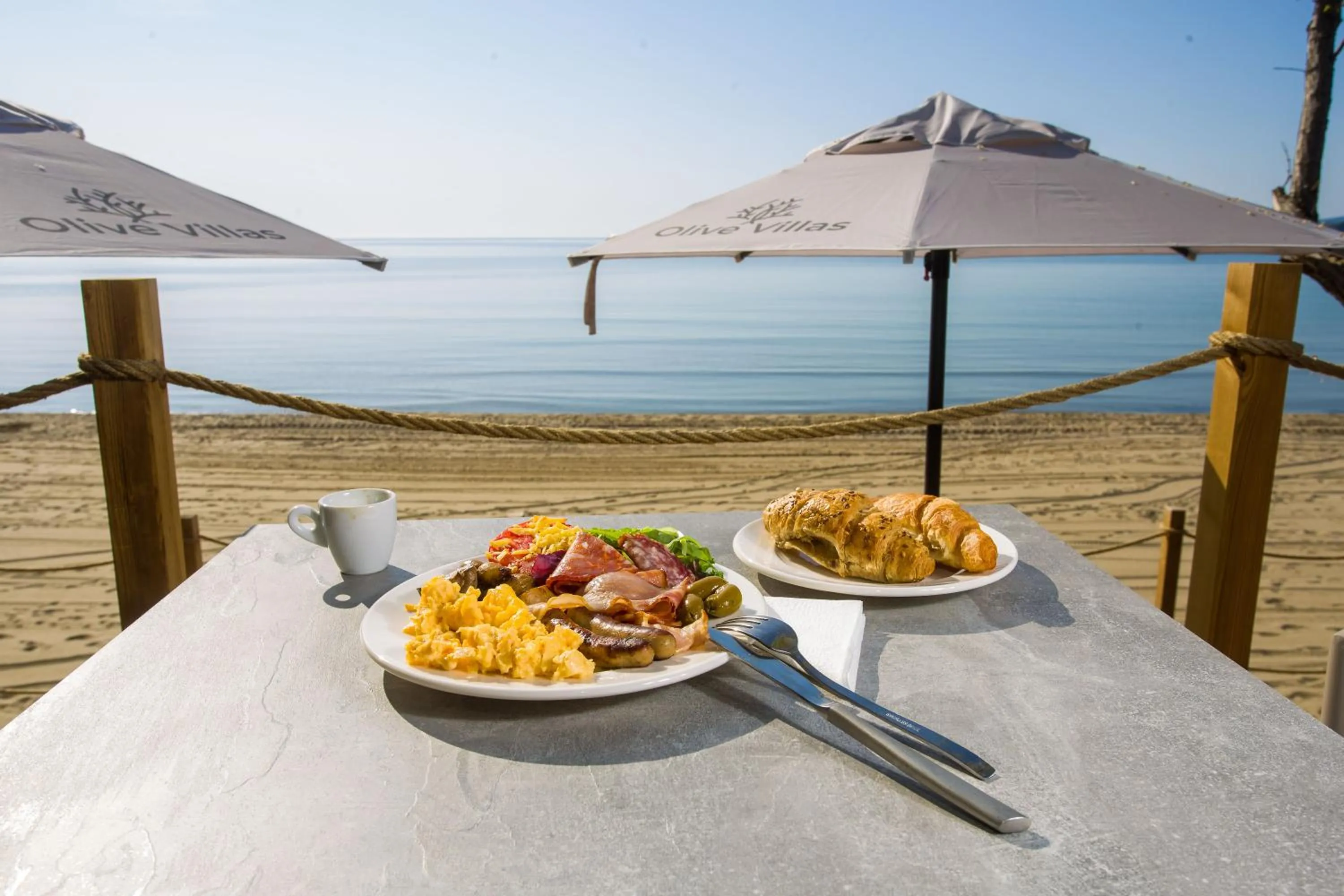 Day in Olive Villas Beach Hotel