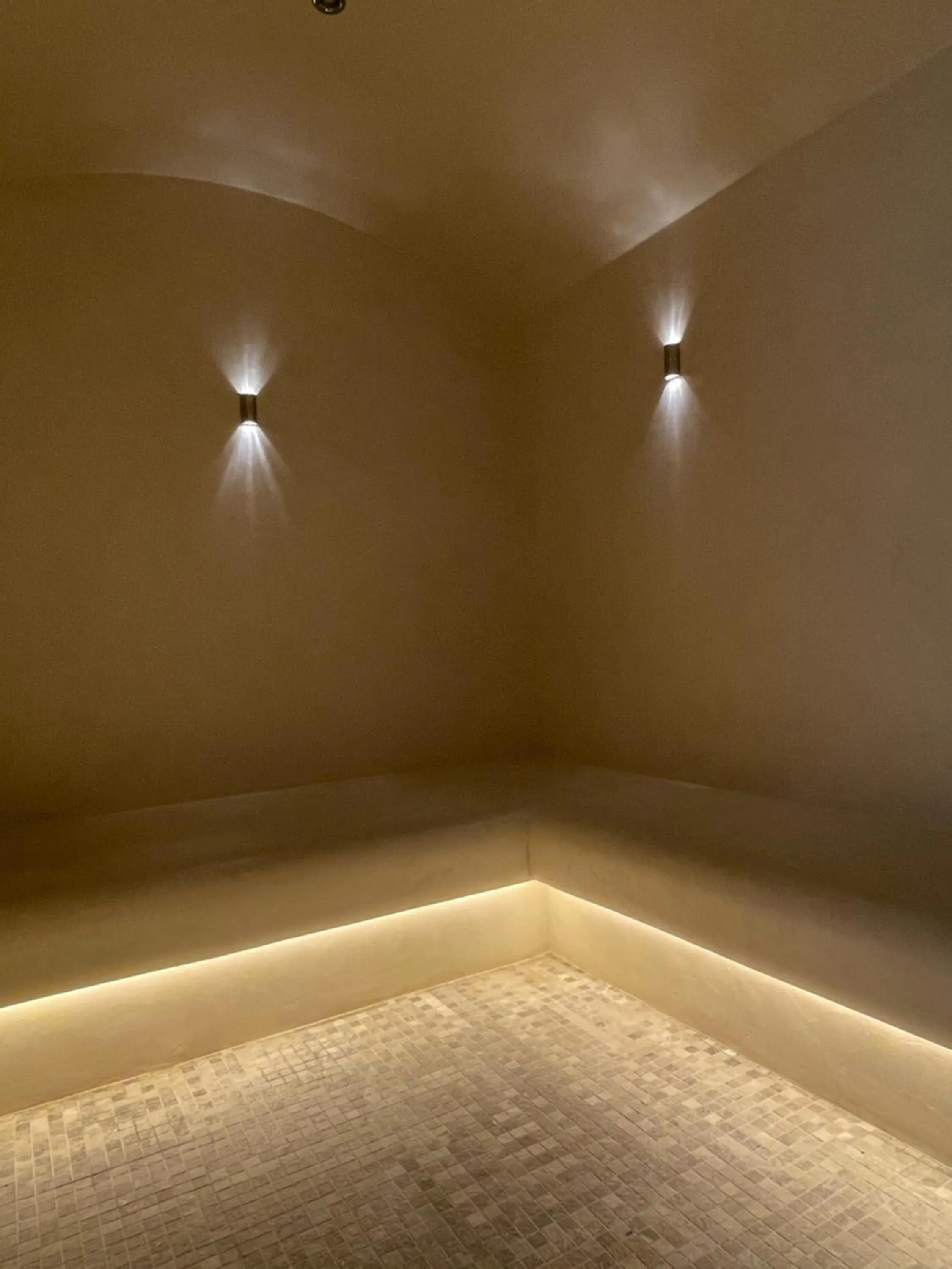 Steam room in Hôtel Spa Restaurant Villa Castellane