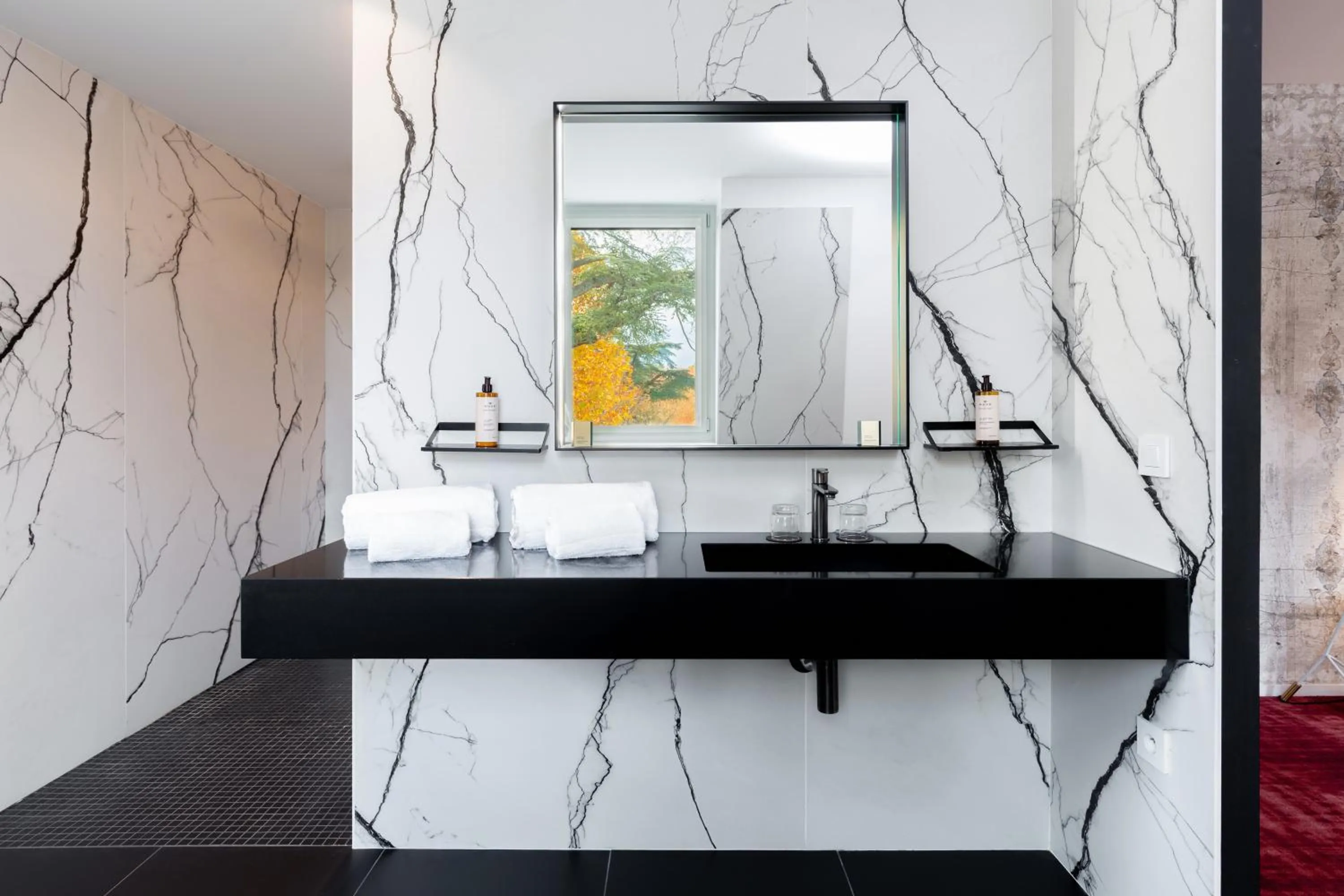 Bathroom in Hôtel Spa Restaurant Villa Castellane