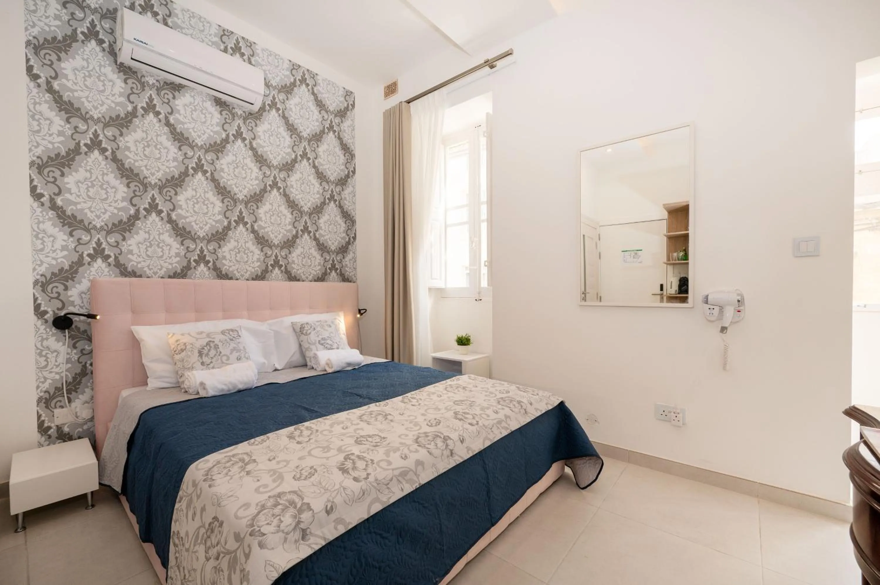 Bedroom, Bed in Vela Blu Boutique Suites