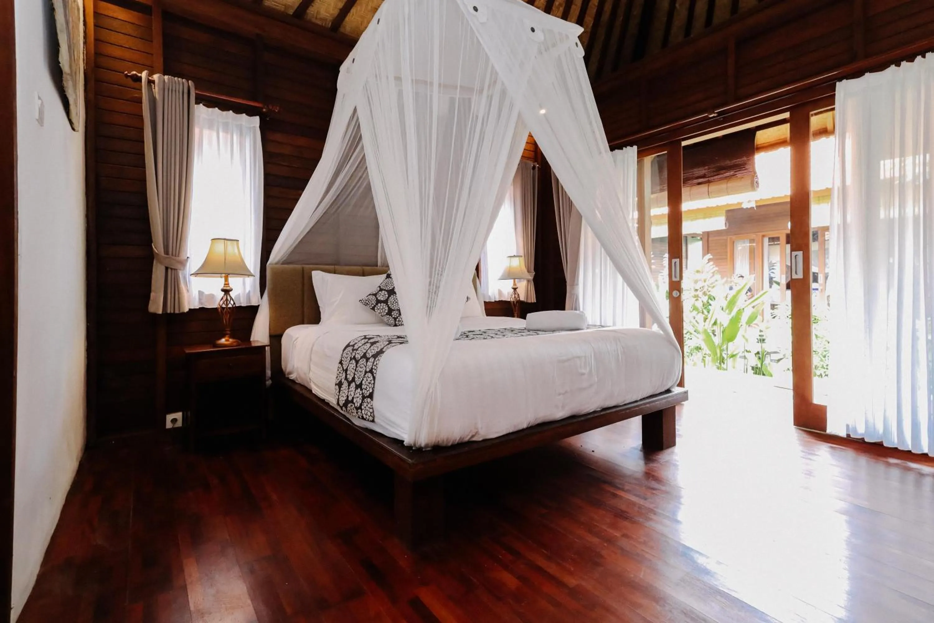 Bedroom, Bed in The Lavana Jhonny Kibung Villas Lembongan