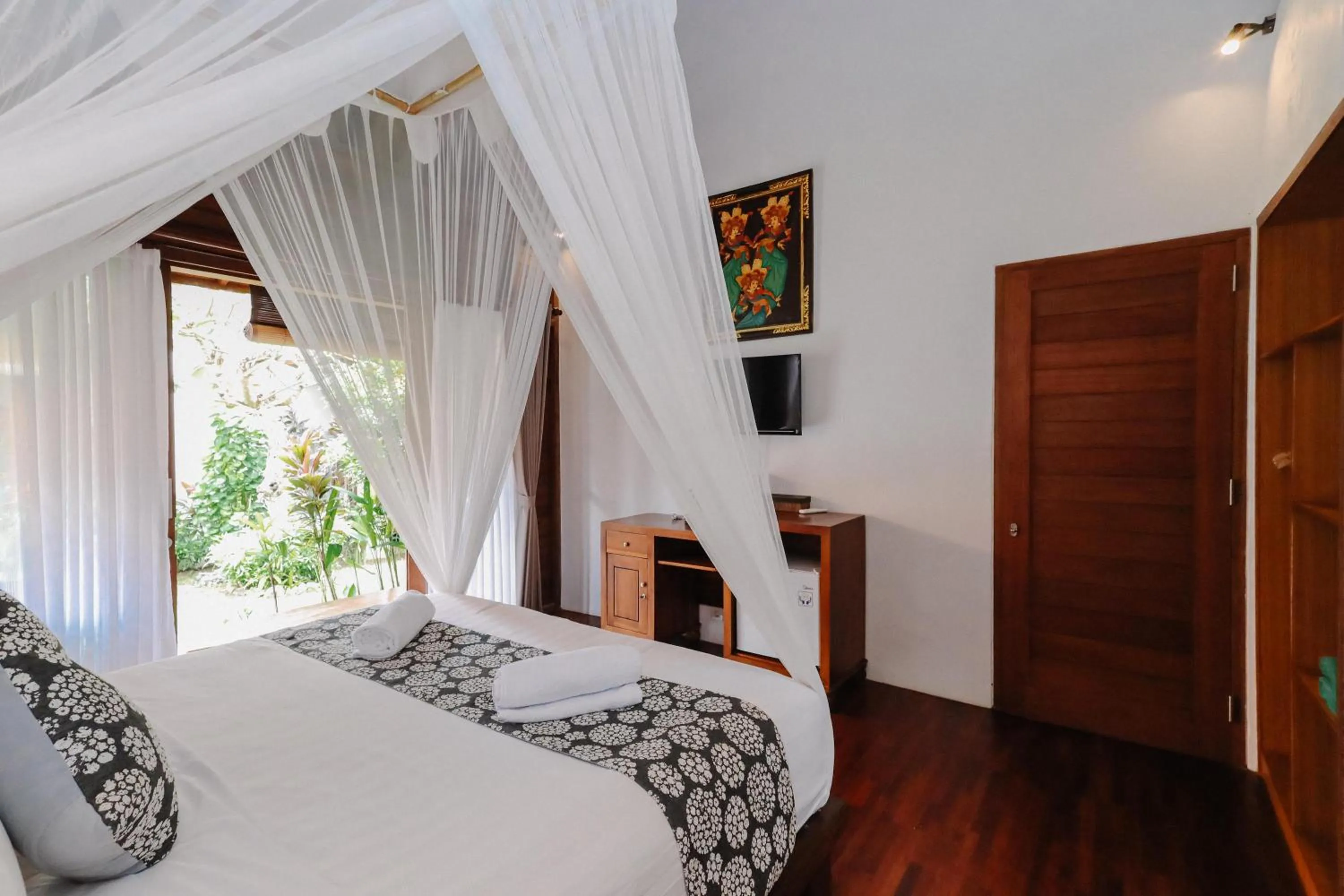 Bedroom, Bed in The Lavana Jhonny Kibung Villas Lembongan