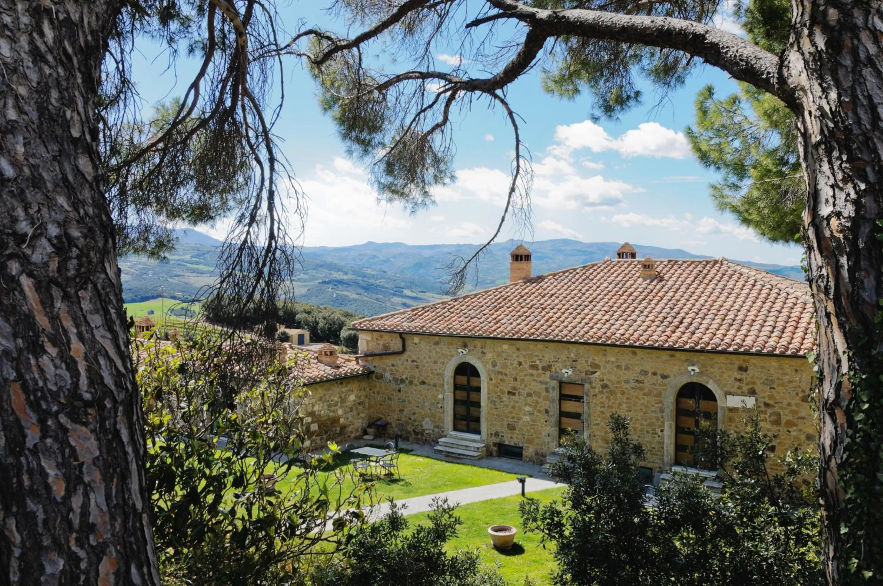 Facade/entrance in Le 7 Camicie