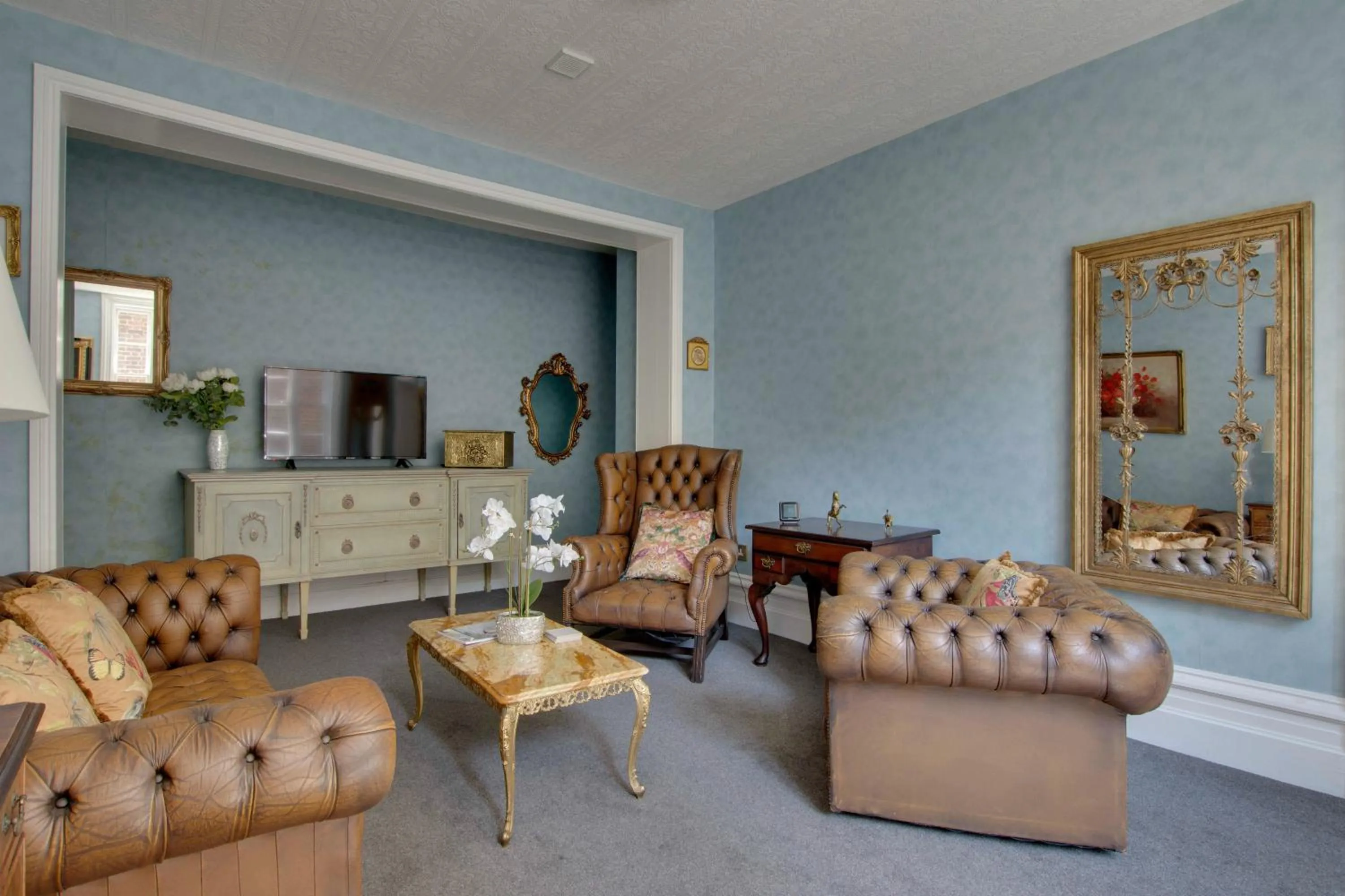 Living room in Stone Court House